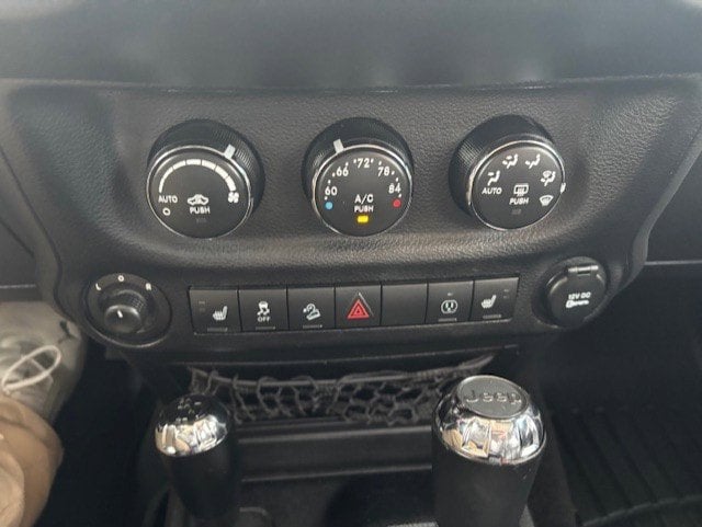 2014 Jeep Wrangler Unlimited Polar Edition