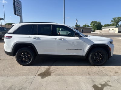 2026 Jeep Grand Cherokee GRAND CHEROKEE LAREDO ALTITUDE 4X4