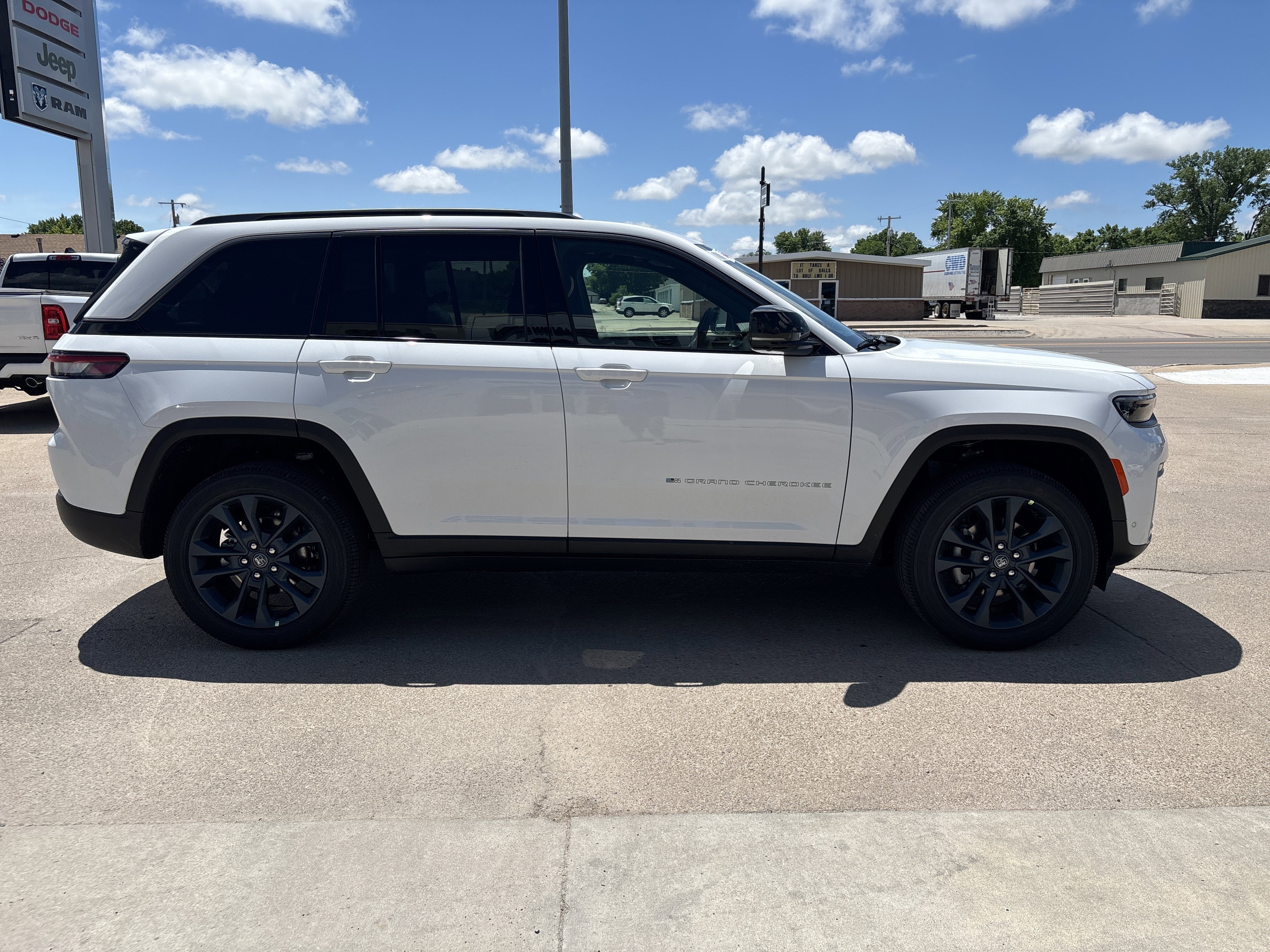 2026 Jeep Grand Cherokee GRAND CHEROKEE 85TH ANNIVERSARY EDITION 4X4