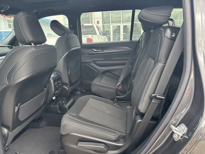 2026 Jeep Grand Cherokee GRAND CHEROKEE L LAREDO X 4X4