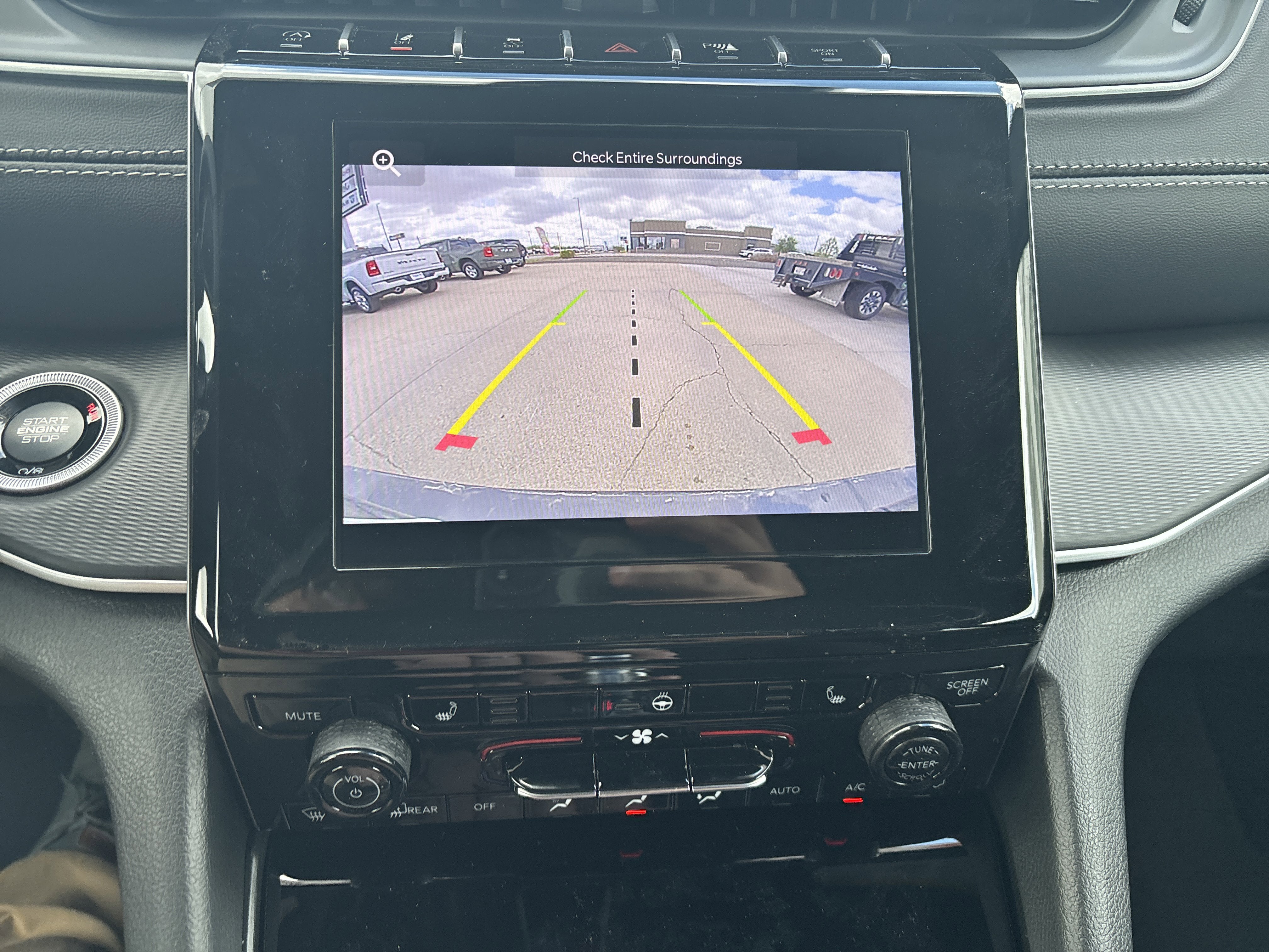 2026 Jeep Grand Cherokee GRAND CHEROKEE L LAREDO X 4X4