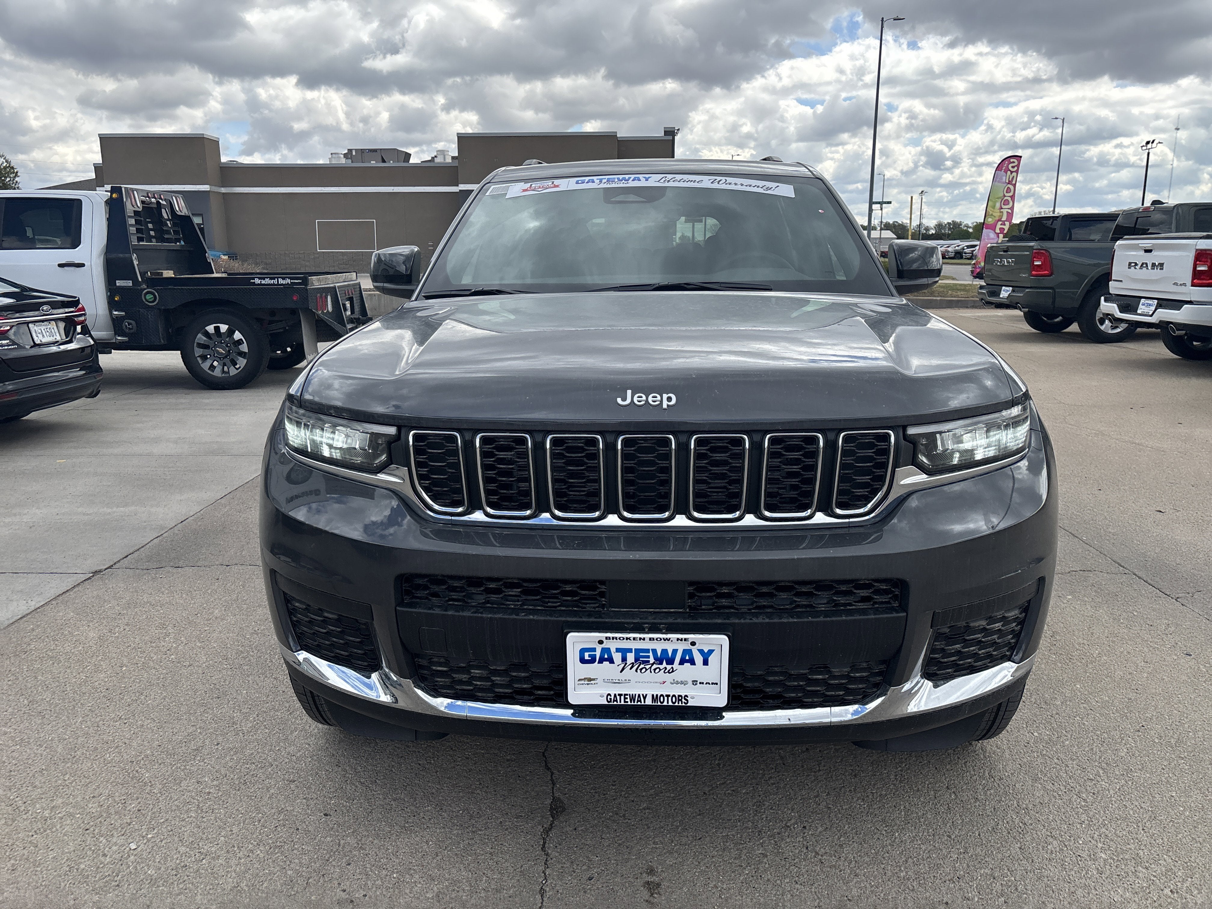 2026 Jeep Grand Cherokee GRAND CHEROKEE L LAREDO X 4X4