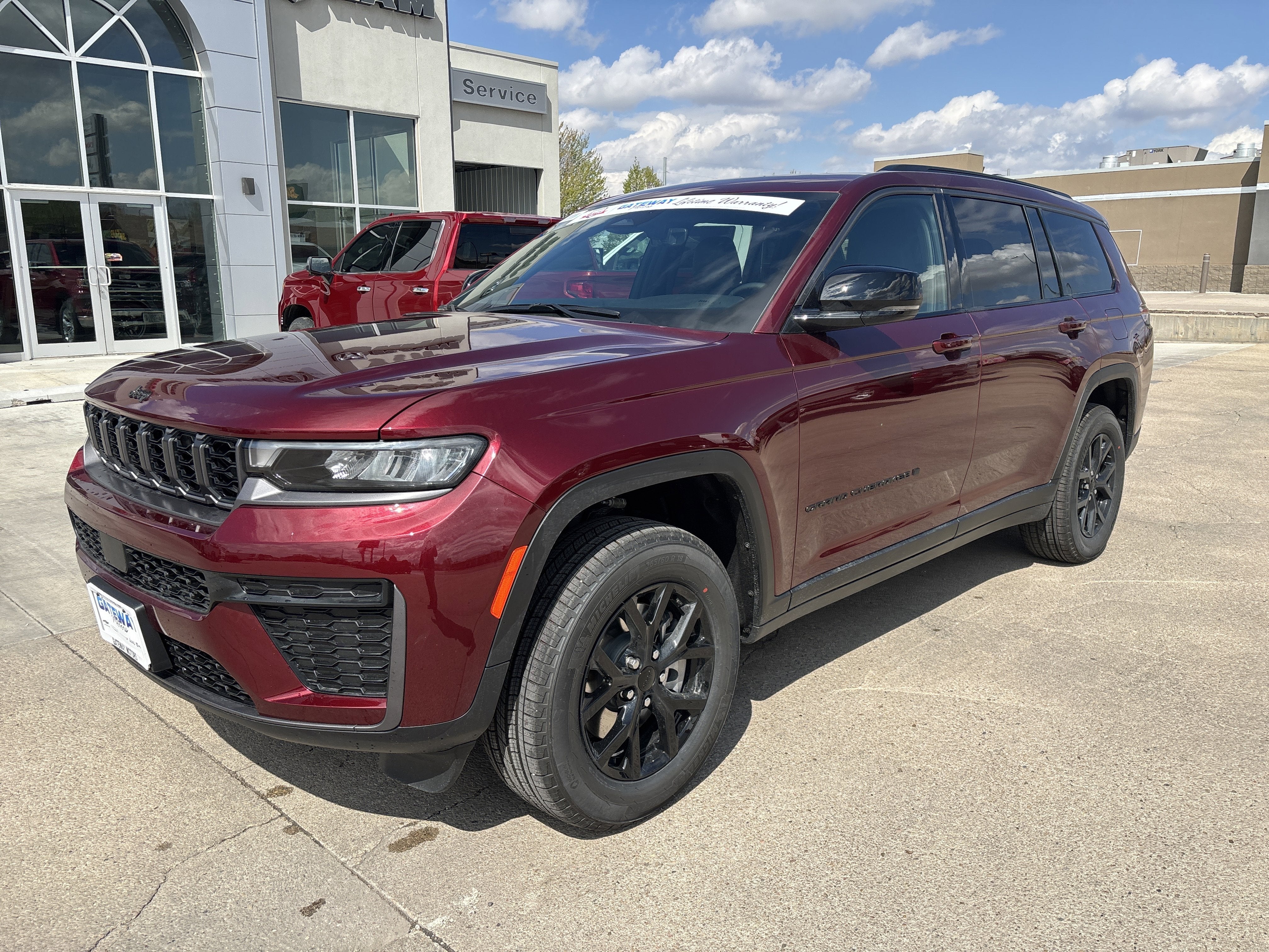 2026 Jeep Grand Cherokee GRAND CHEROKEE L LAREDO ALTITUDE 4X4