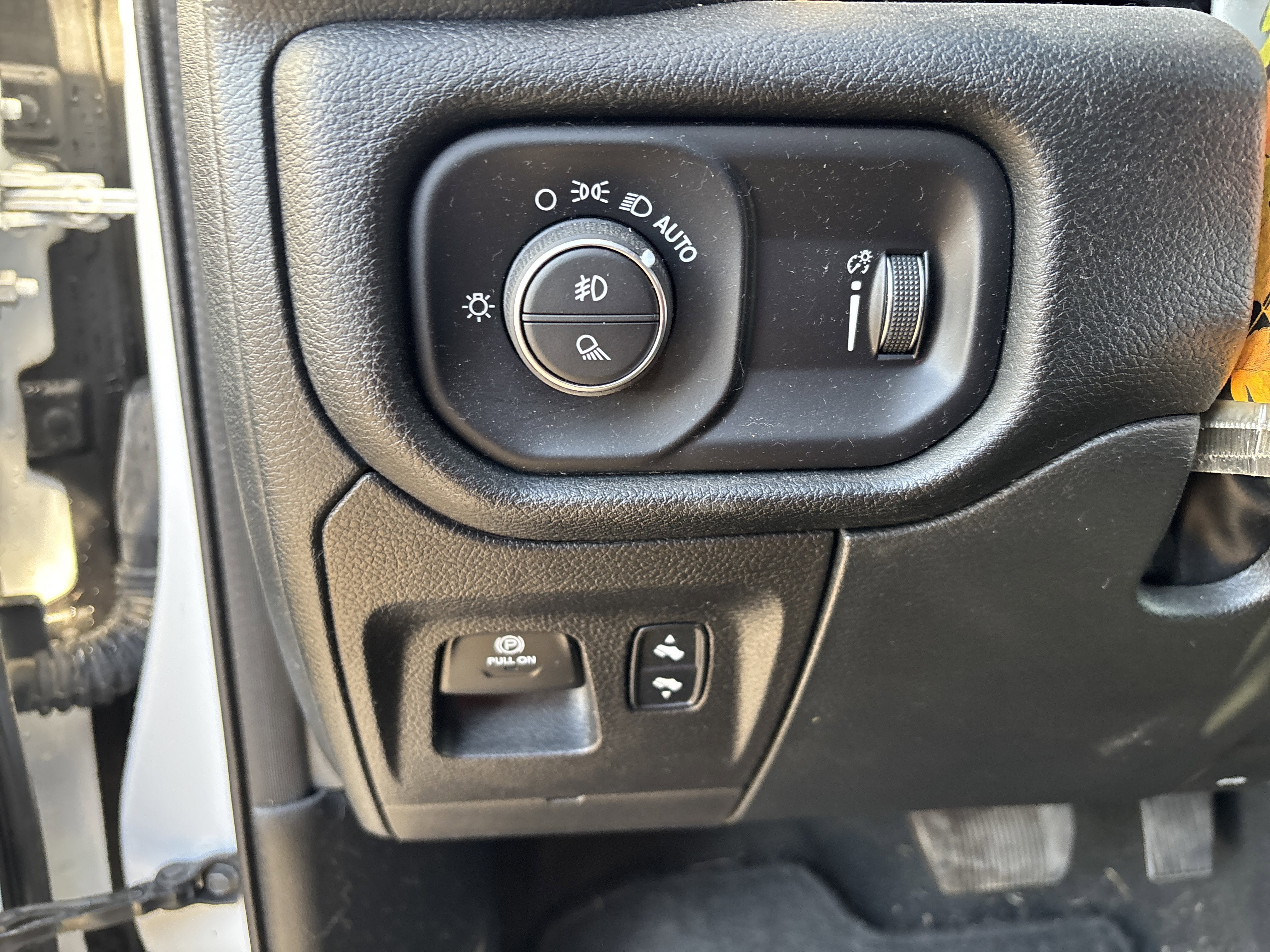 2022 RAM 1500 Big Horn Crew Cab 4x4 5'7' Box