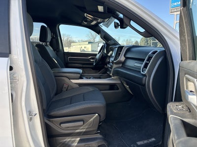 2022 RAM 1500 Big Horn Crew Cab 4x4 5'7' Box