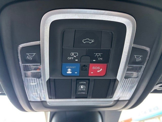 2021 RAM 1500 Limited Crew Cab 4x4 5'7' Box