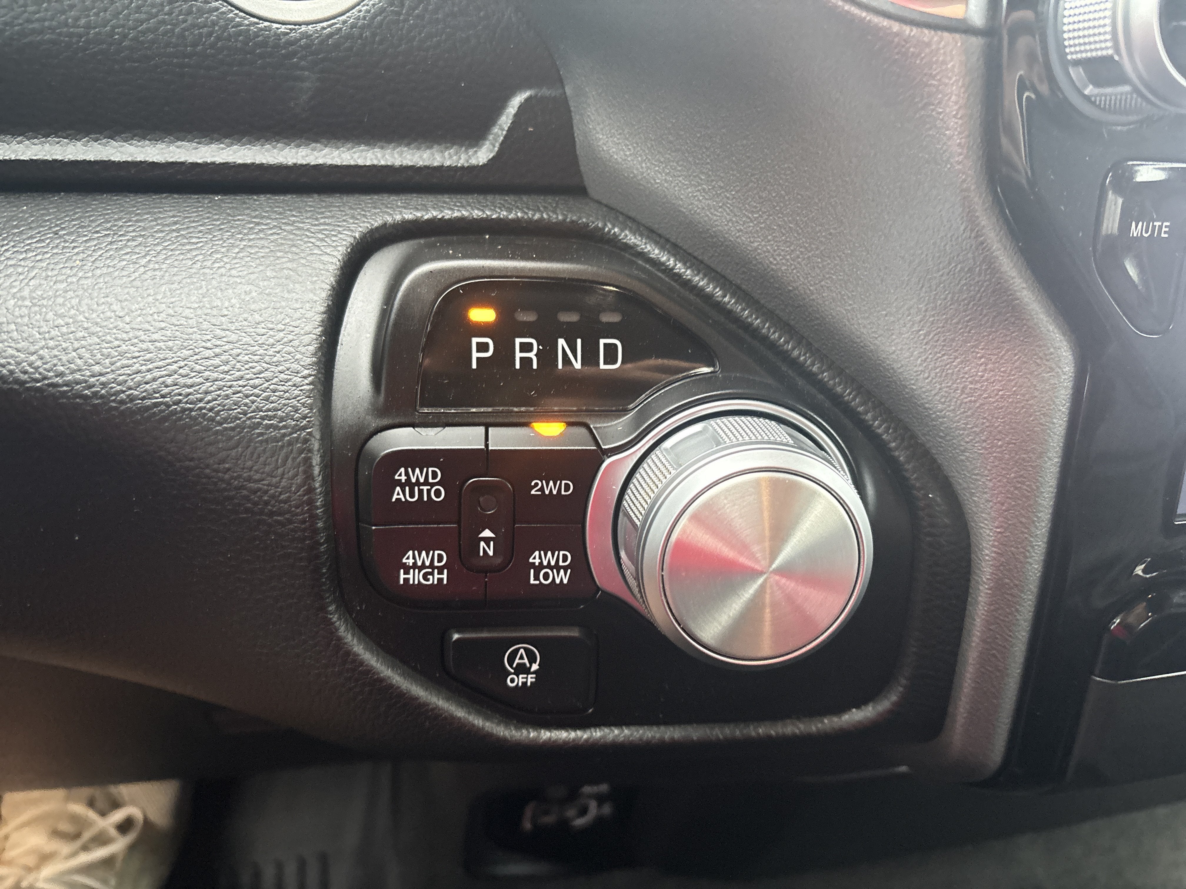 2023 RAM 1500 Laramie Crew Cab 4x4 5'7' Box