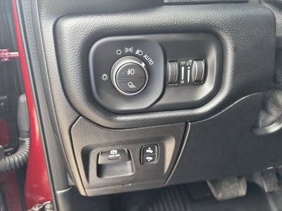 2021 RAM 1500 Laramie Crew Cab 4x4 5'7' Box