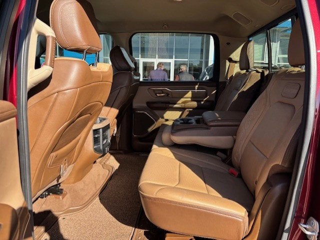 2019 RAM 1500 Longhorn Crew Cab 4x4 5'7' Box