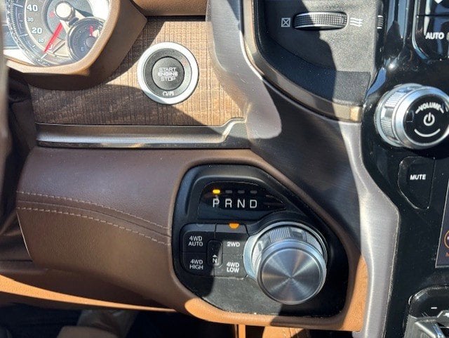 2019 RAM 1500 Longhorn Crew Cab 4x4 5'7' Box