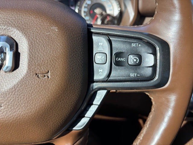 2019 RAM 1500 Longhorn Crew Cab 4x4 5'7' Box