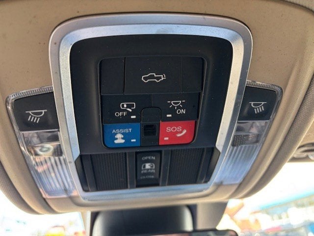 2019 RAM 1500 Longhorn Crew Cab 4x4 5'7' Box