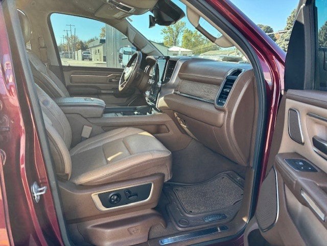 2019 RAM 1500 Longhorn Crew Cab 4x4 5'7' Box