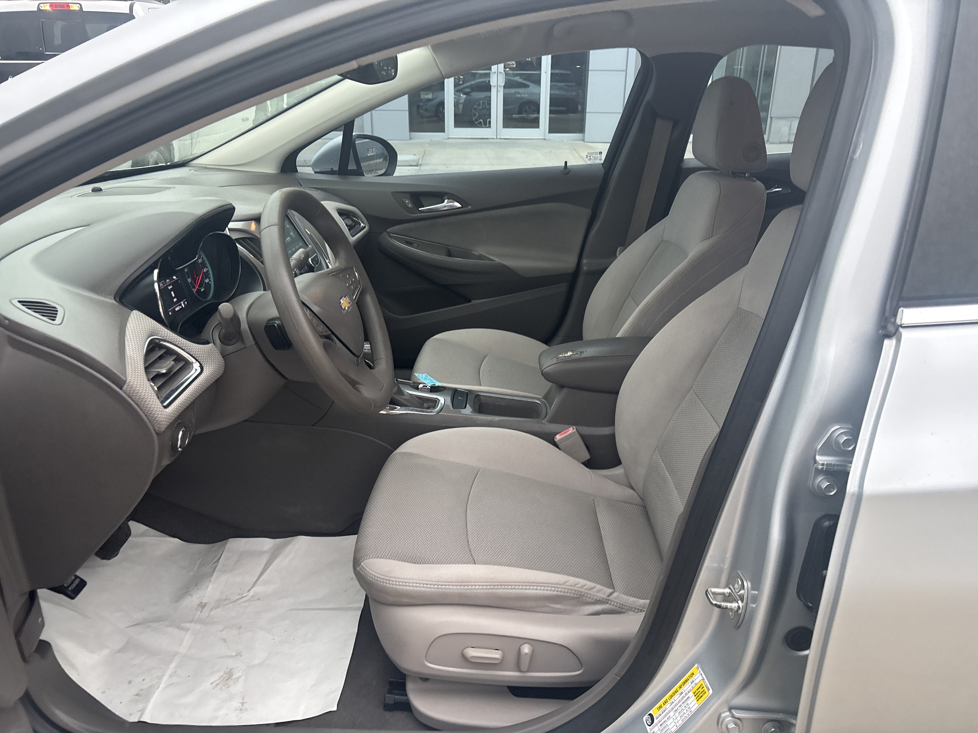 2017 Chevrolet Cruze LT Auto
