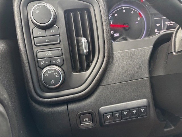 2023 Chevrolet Silverado 2500HD 4WD Crew Cab Long Bed WT