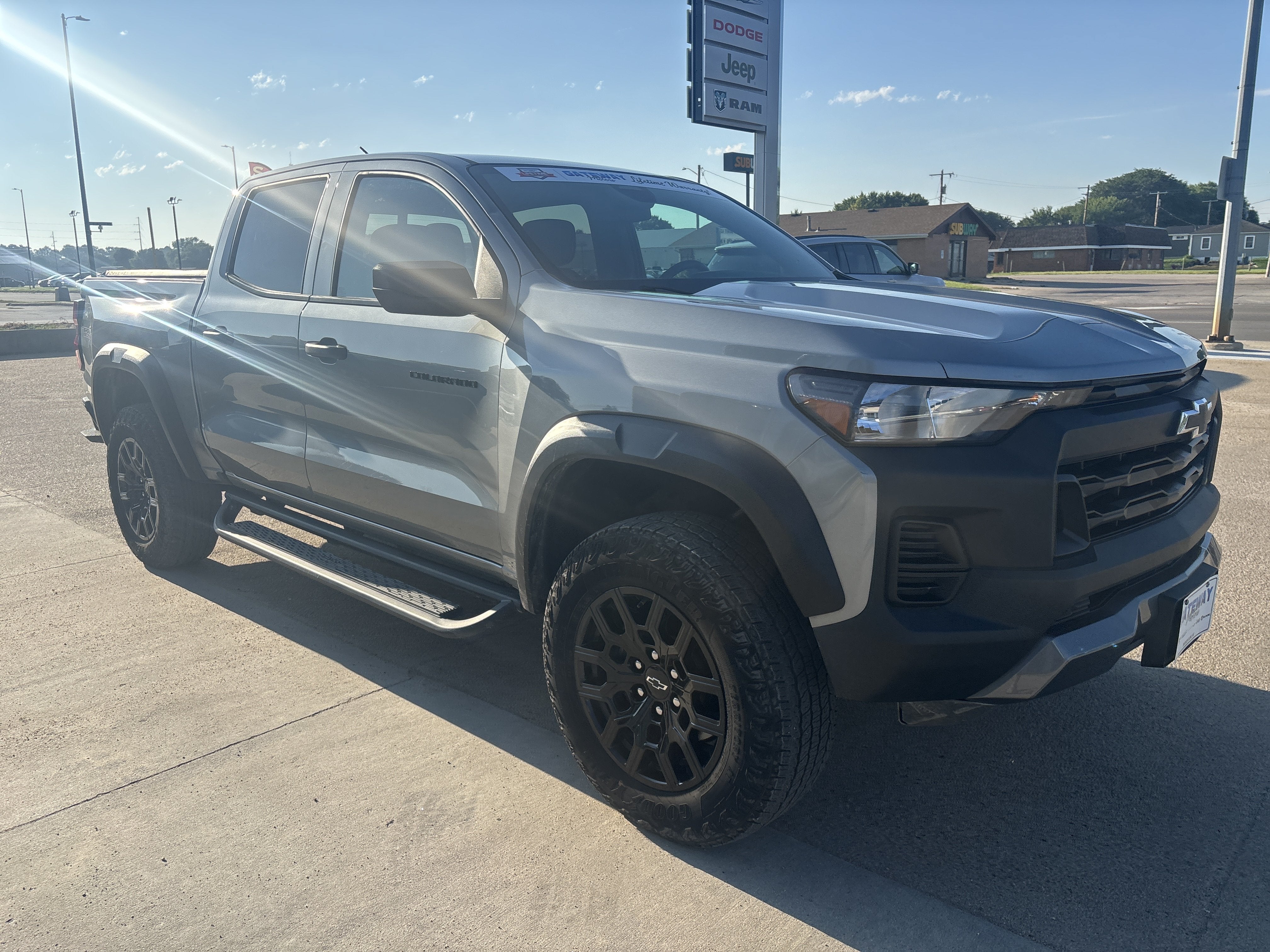 2023 Chevrolet Colorado 4WD Crew Cab Short Box Trail Boss
