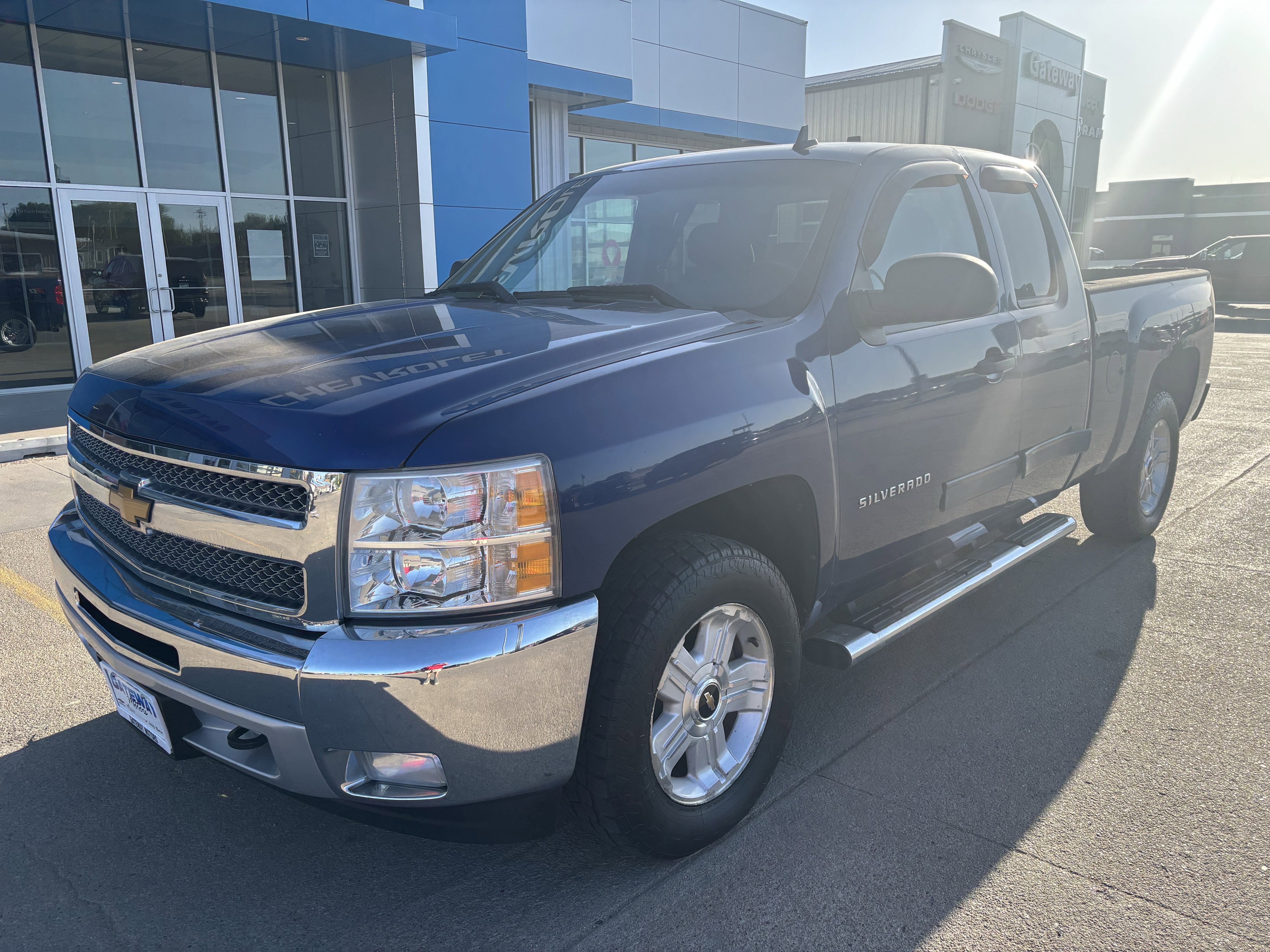 Used 2013 Chevrolet Silverado 1500 LT with VIN 1GCRKSE74DZ288884 for sale in Broken Bow, NE