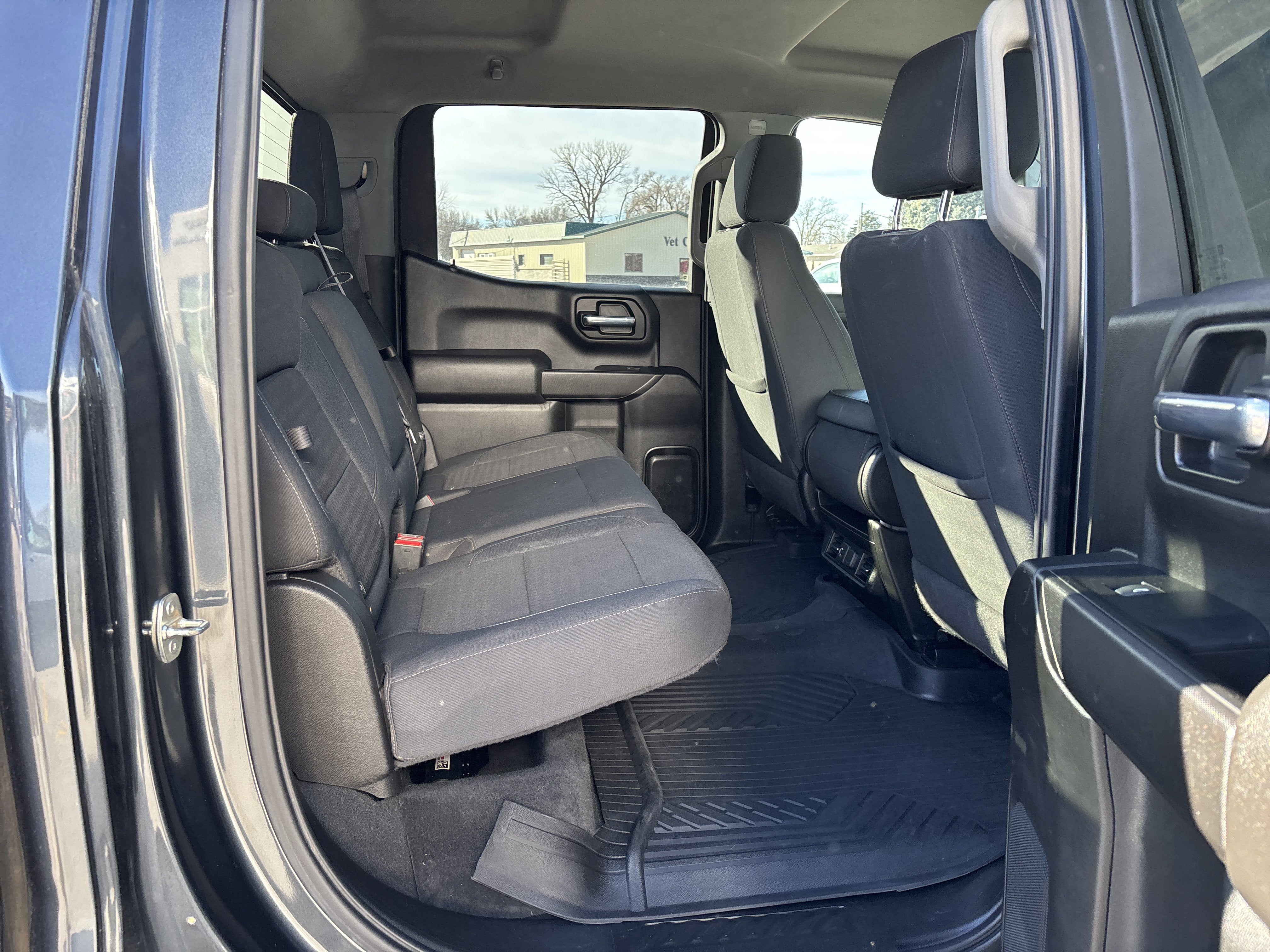 2022 Chevrolet Silverado 1500 LTD 4WD Crew Cab Short Bed LT