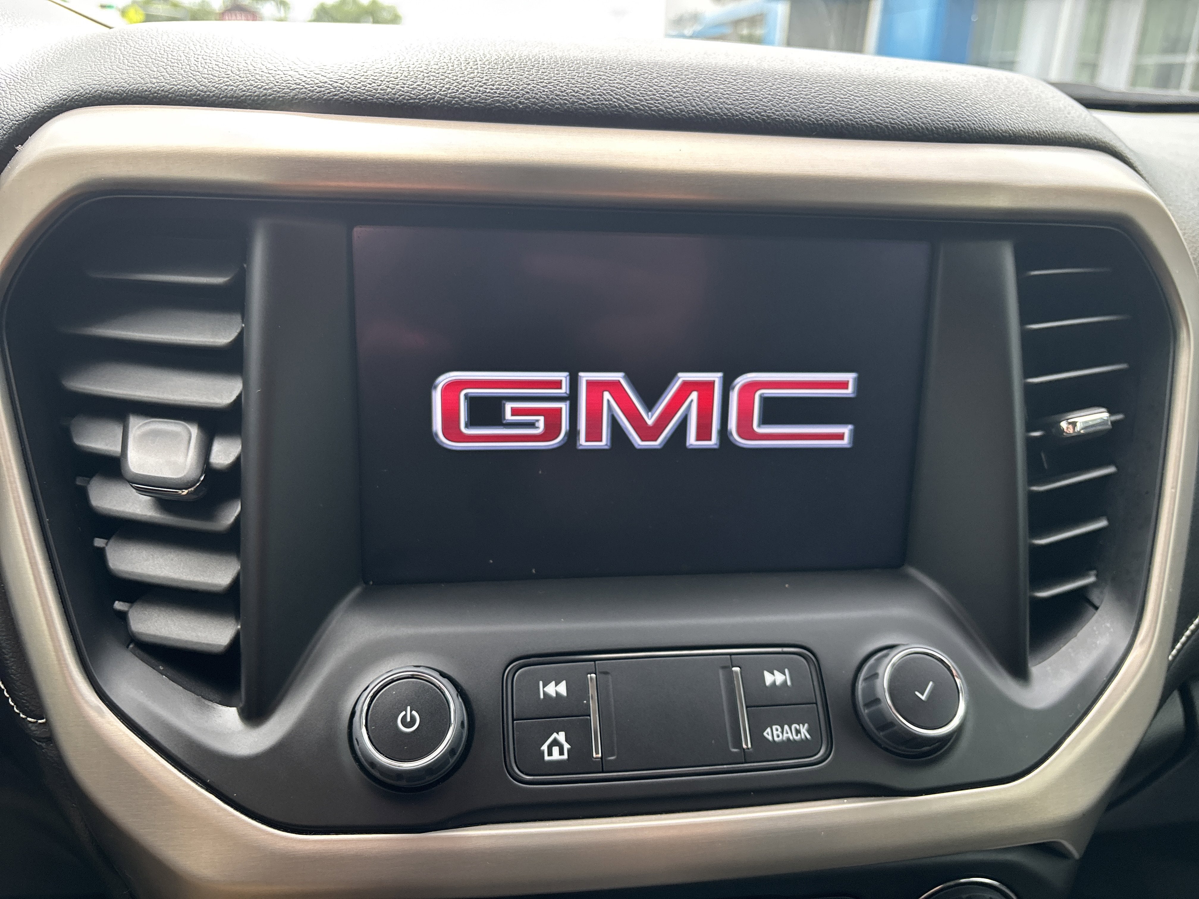 2023 GMC Acadia AWD Denali