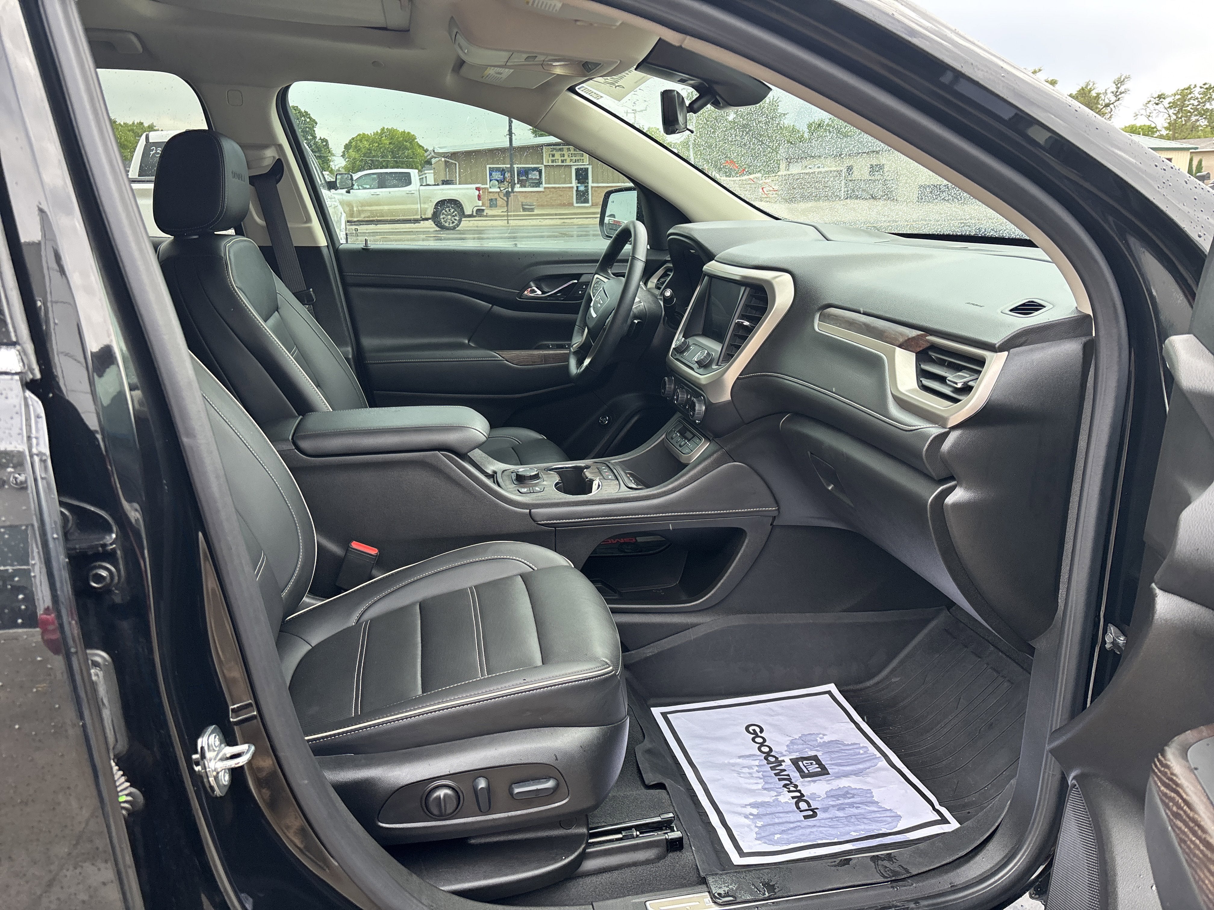 2023 GMC Acadia AWD Denali