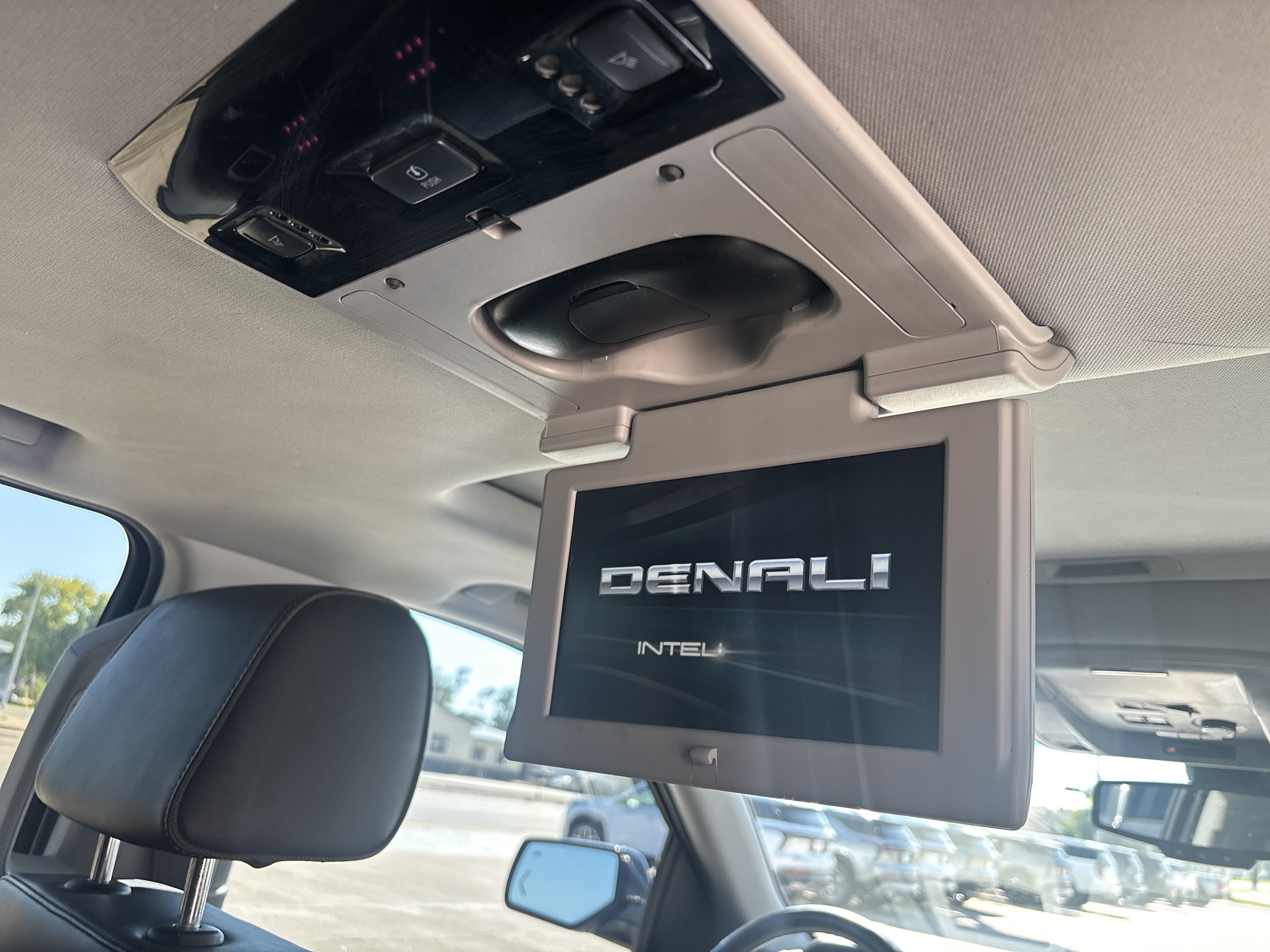 2017 GMC Yukon XL Denali