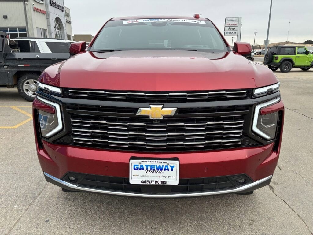 2025 Chevrolet Suburban 4WD High Country