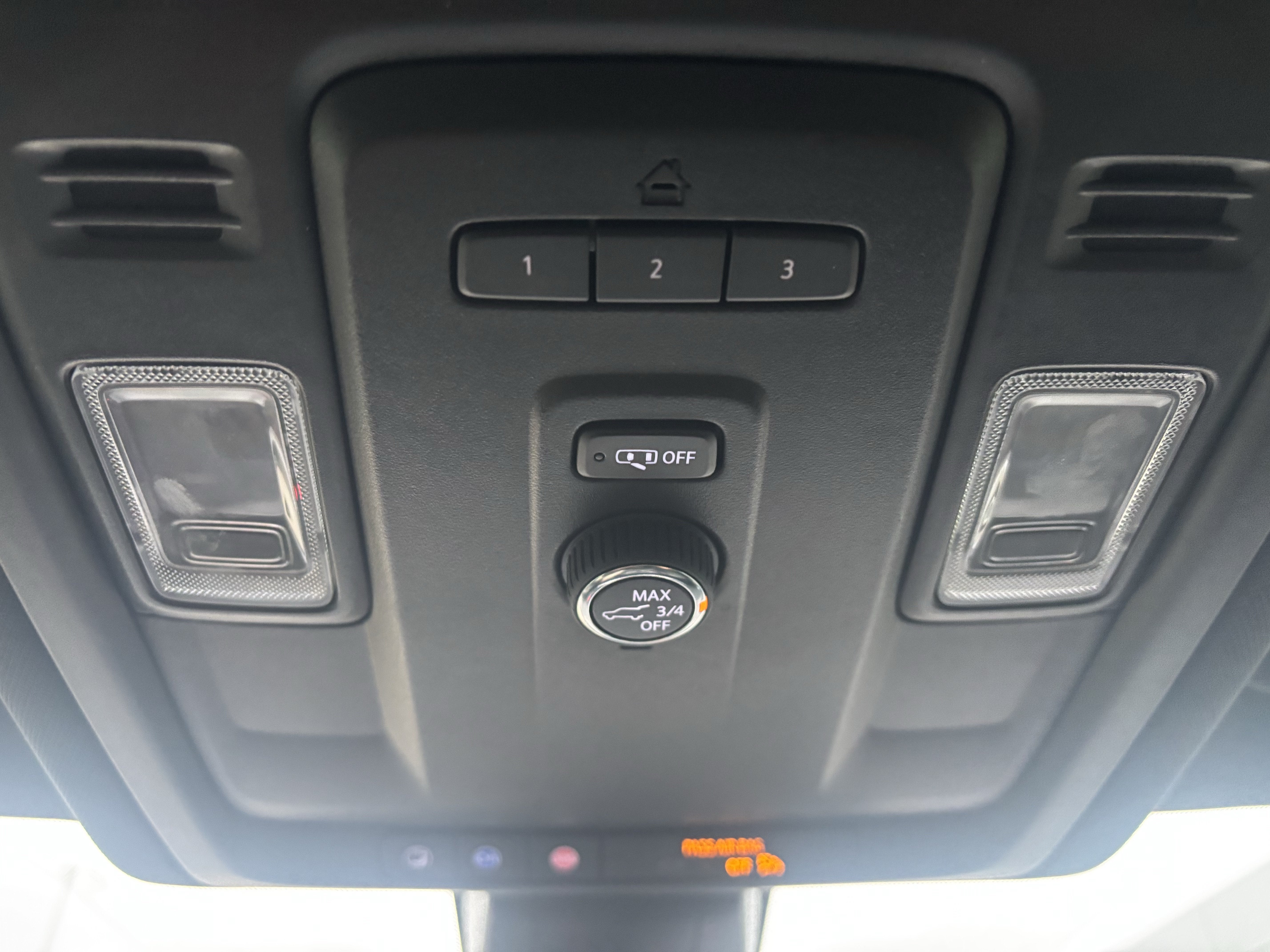 2021 Chevrolet Suburban RST - Photo 22
