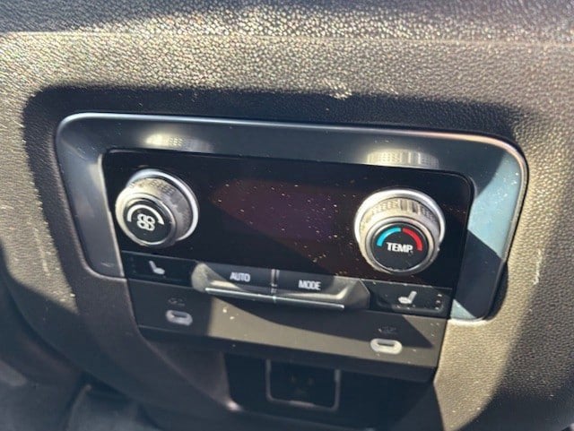 2023 Chevrolet Suburban 4WD High Country