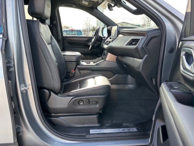 2023 Chevrolet Suburban 4WD High Country