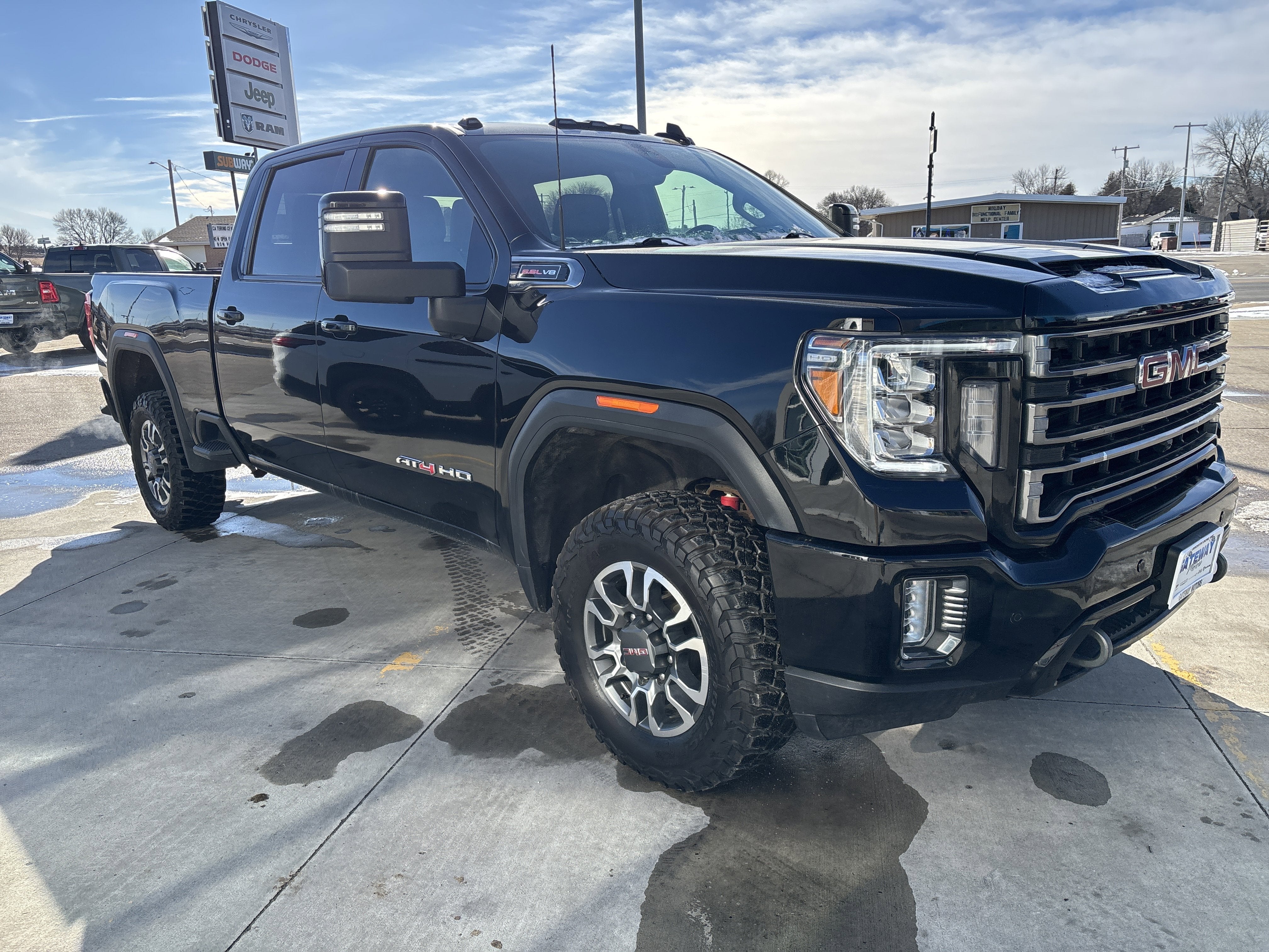 2022 GMC Sierra 2500HD 4WD Crew Cab Standard Bed AT4