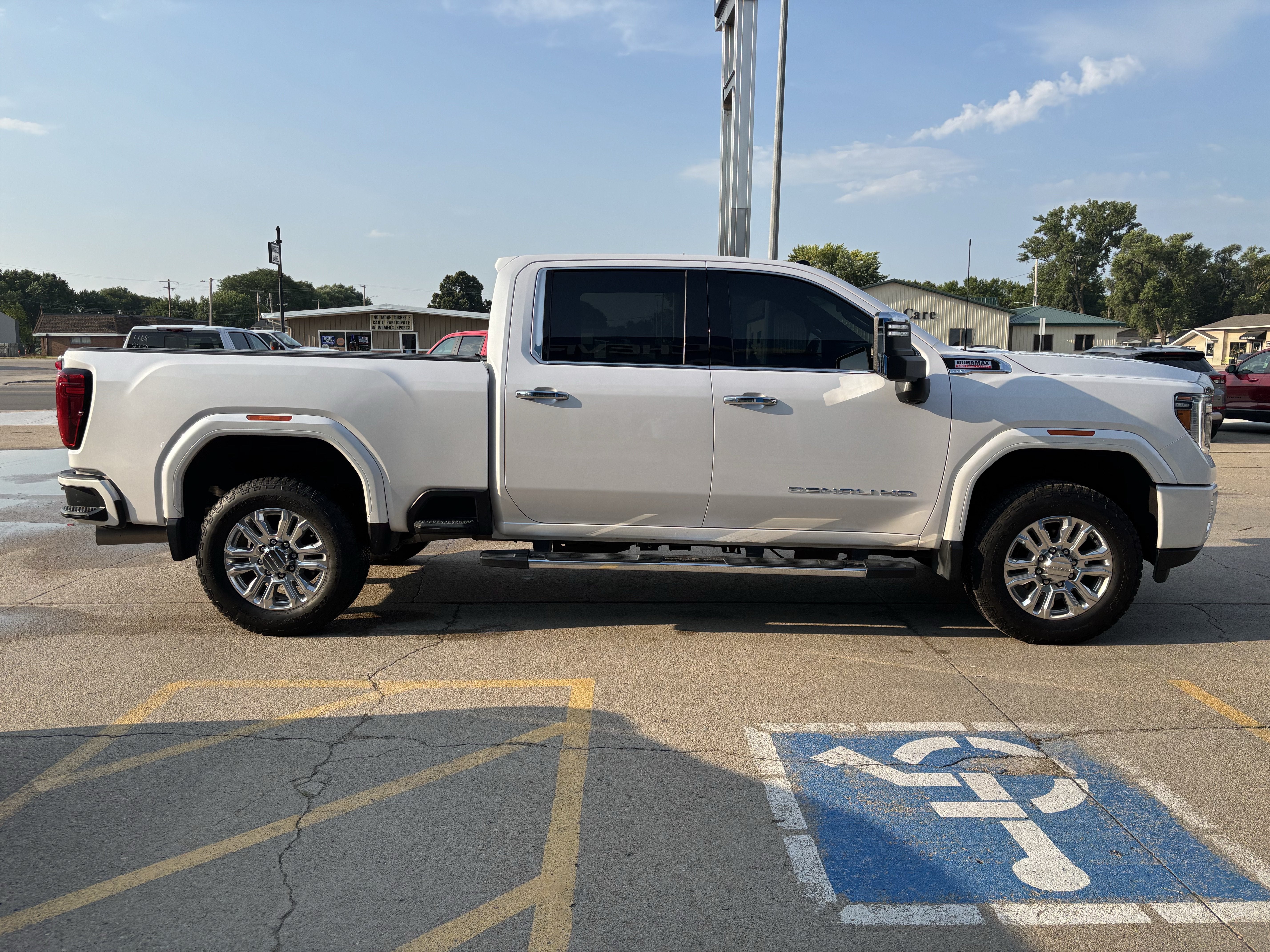 2021 GMC Sierra 3500HD 4WD Crew Cab Standard Bed Denali