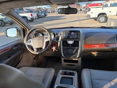 2014 Chrysler Town & Country Touring