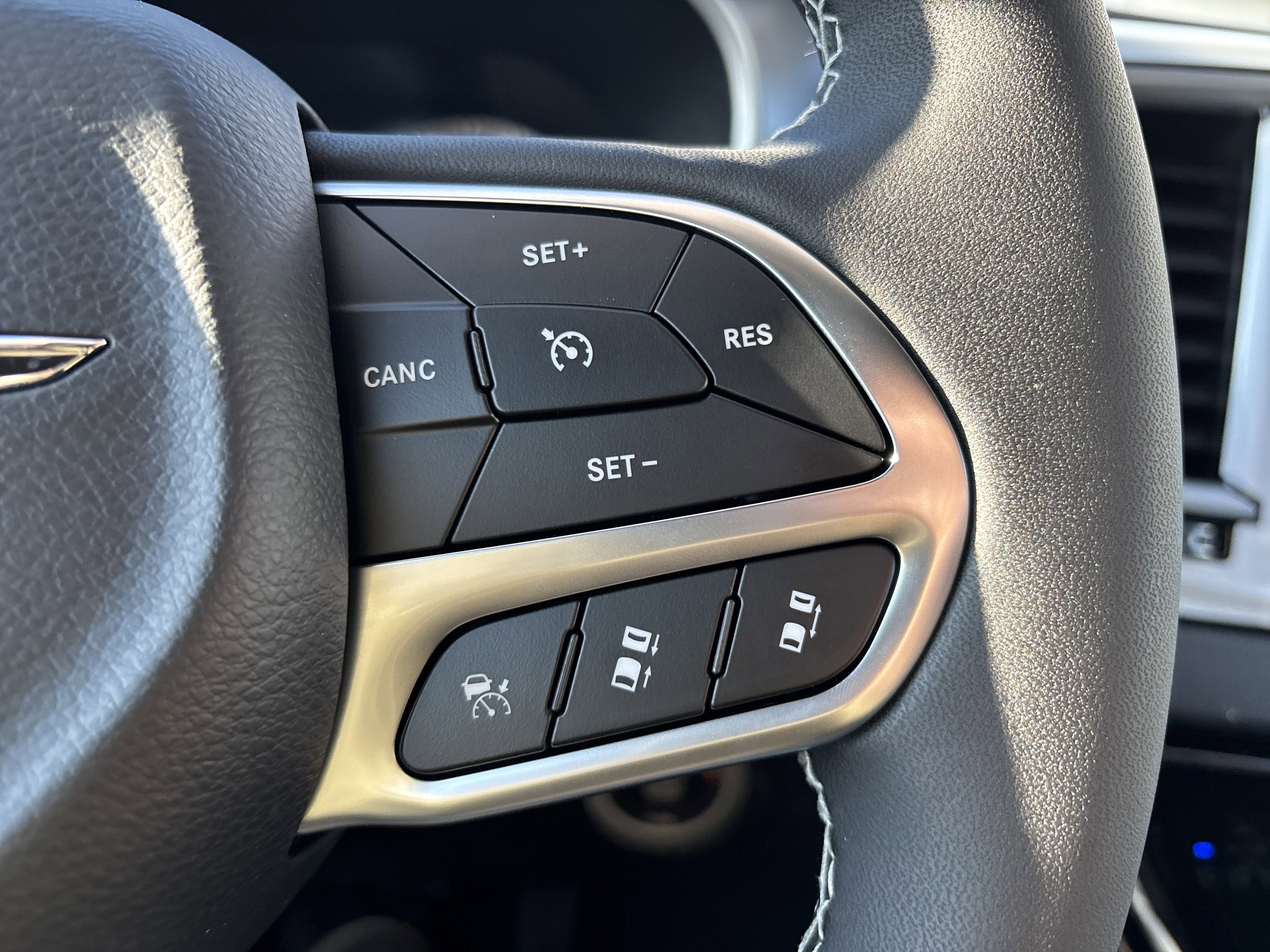 2026 Chrysler Voyager VOYAGER LX