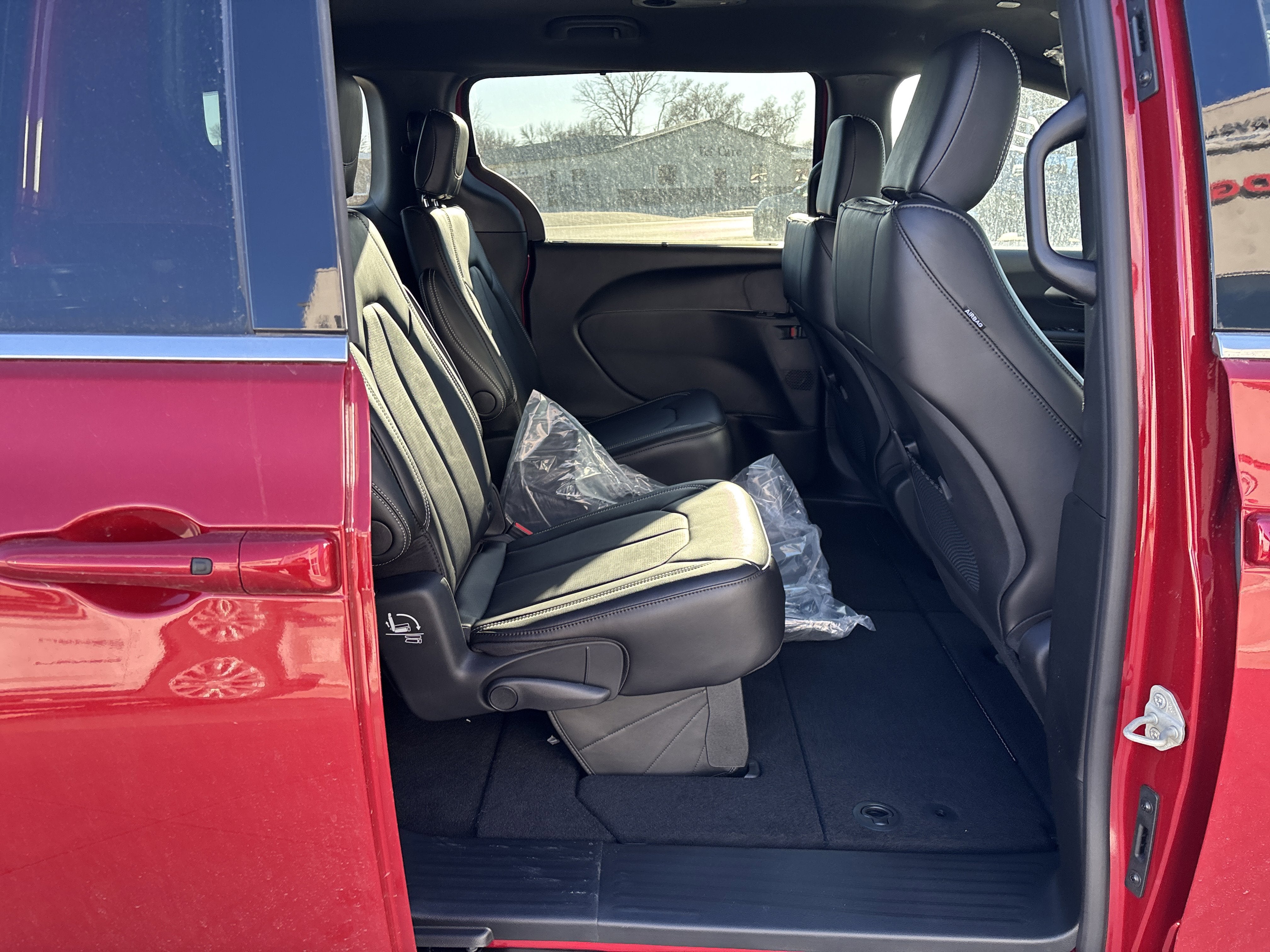 2026 Chrysler Voyager VOYAGER LX