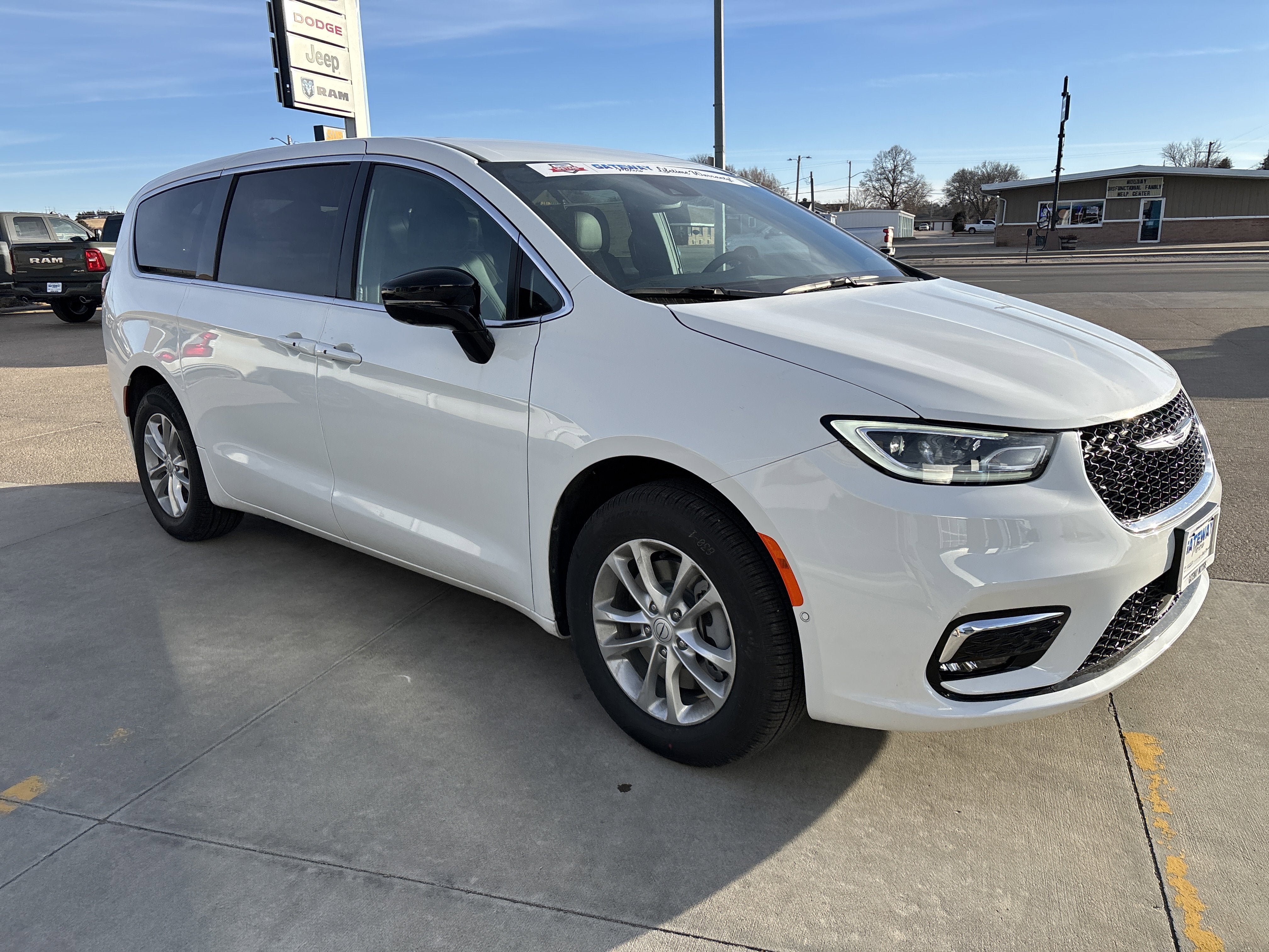 2026 Chrysler Pacifica PACIFICA SELECT AWD
