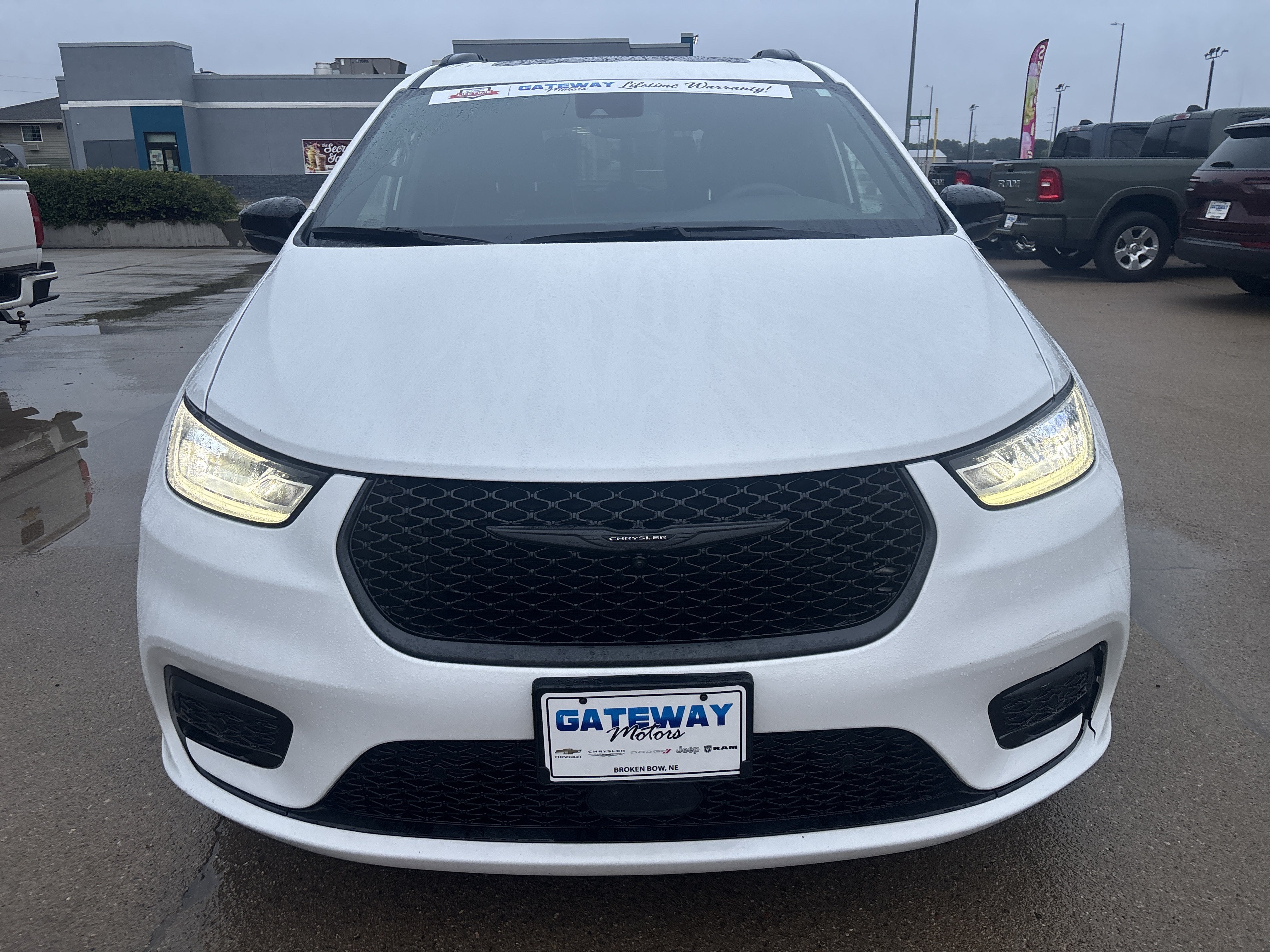 2024 Chrysler Pacifica Limited AWD