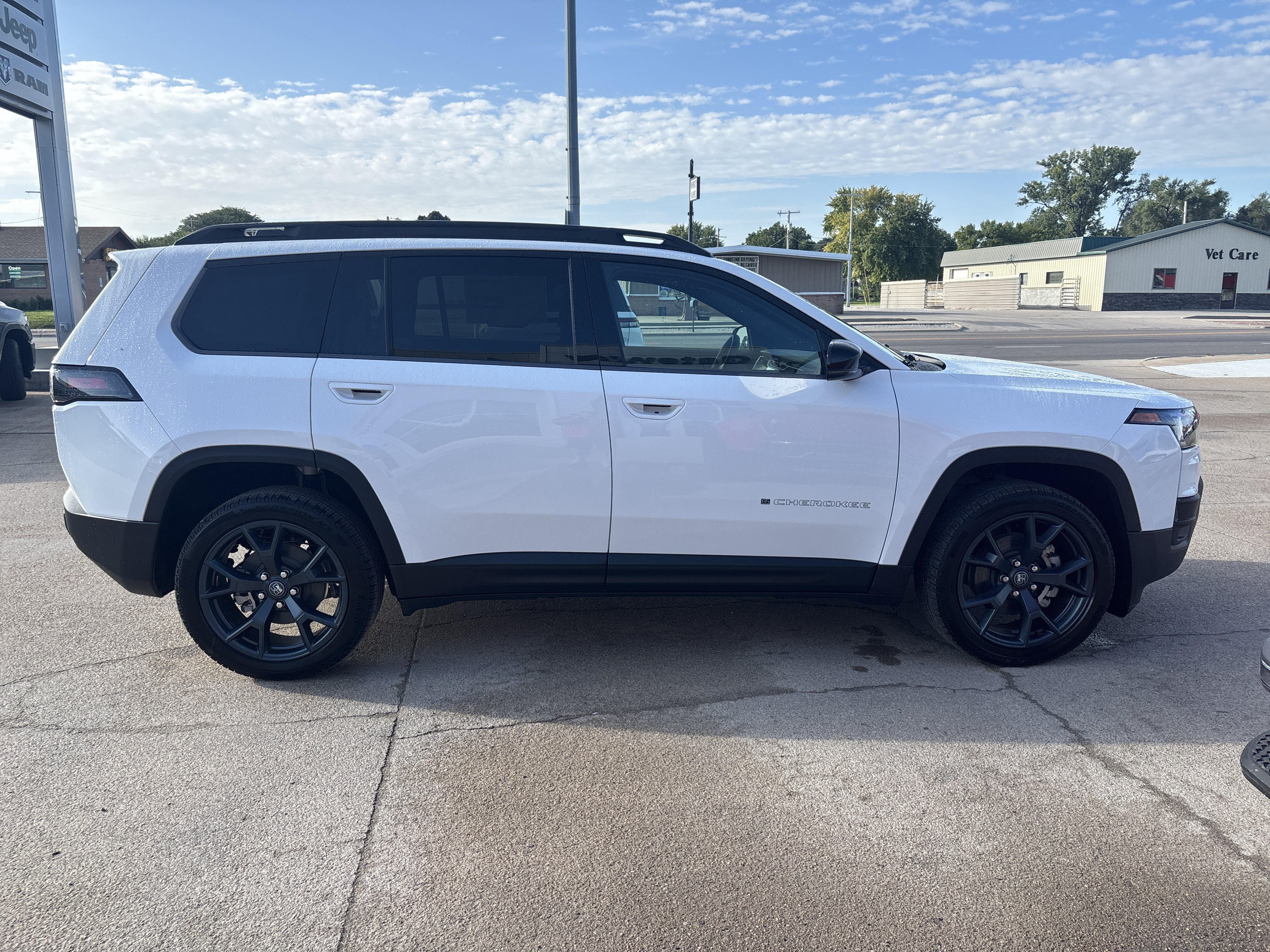 2026 Jeep Cherokee CHEROKEE 85TH ANNIVERSARY EDITION 4X4