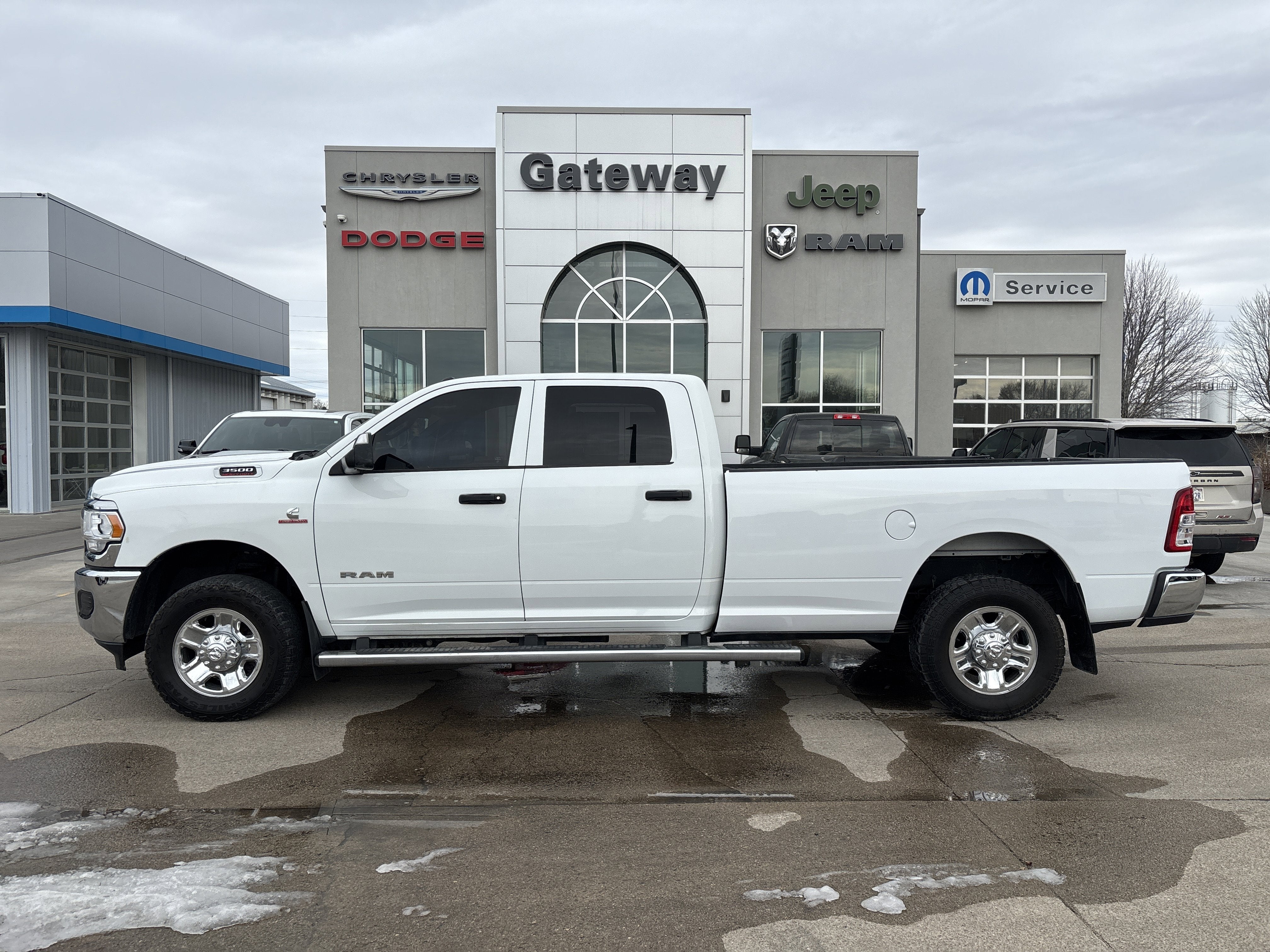 2022 RAM 3500 Tradesman Crew Cab 4x4 8' Box