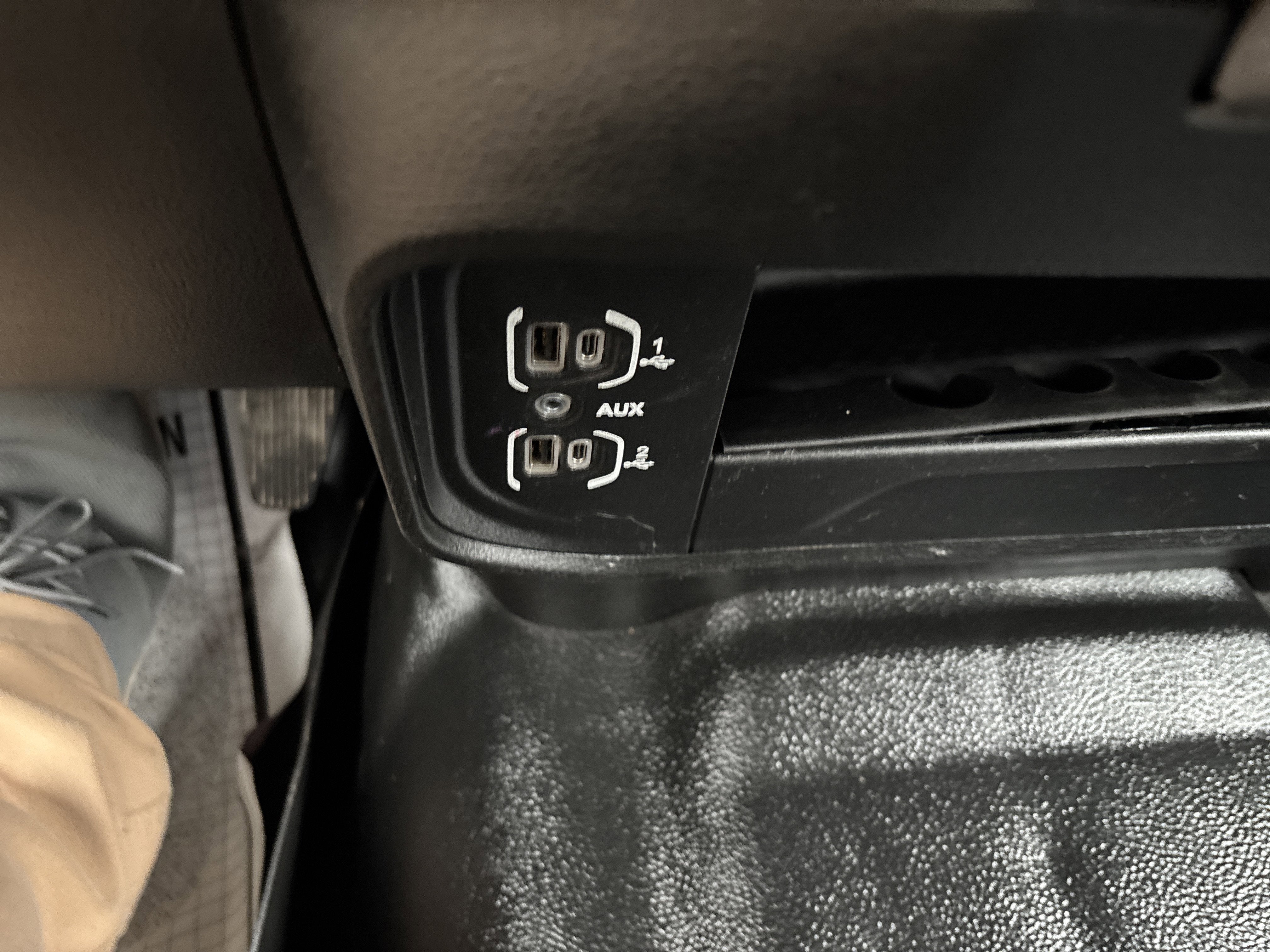 2022 RAM 3500 Tradesman Crew Cab 4x4 8' Box