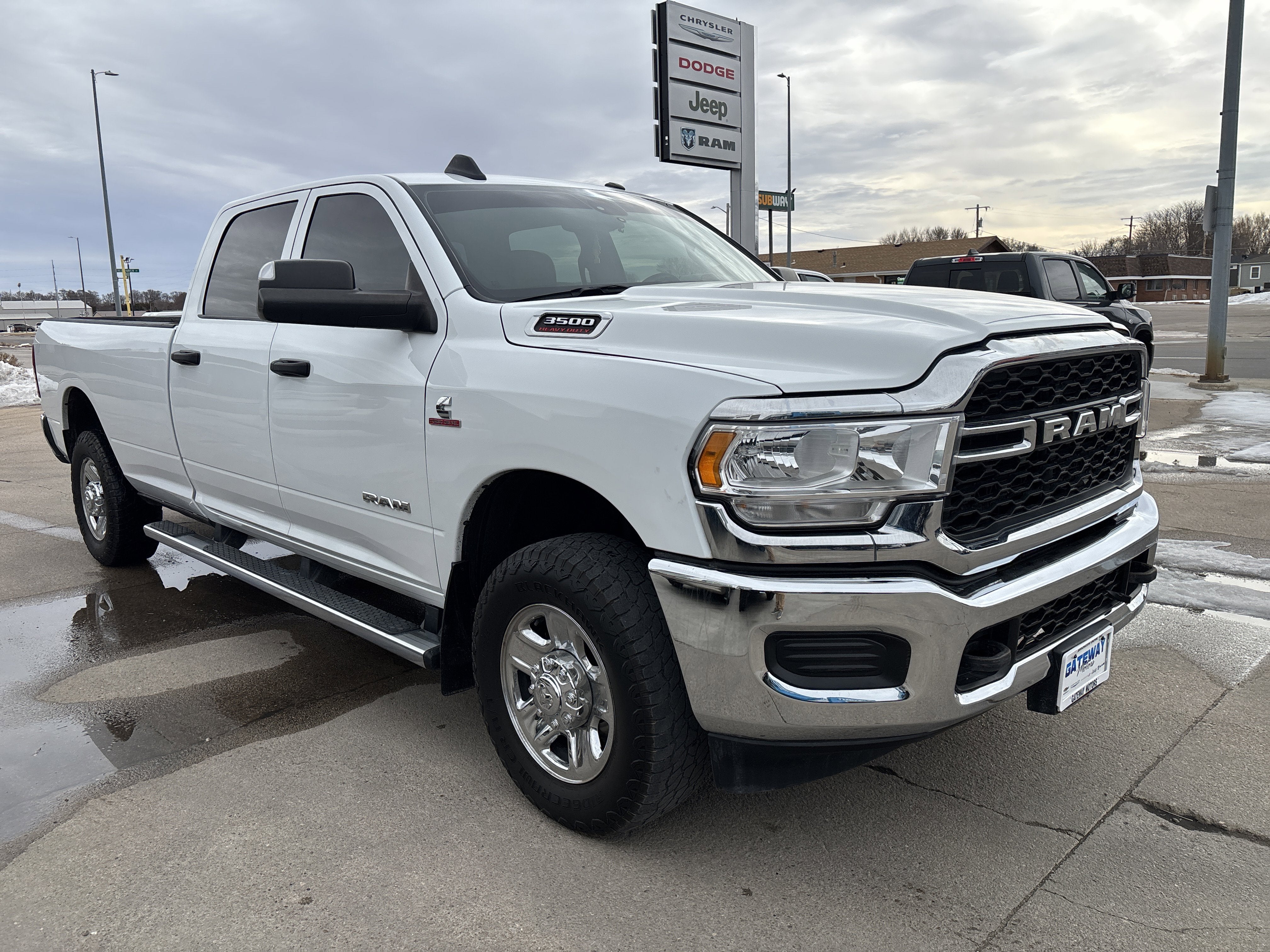 2022 RAM 3500 Tradesman Crew Cab 4x4 8' Box