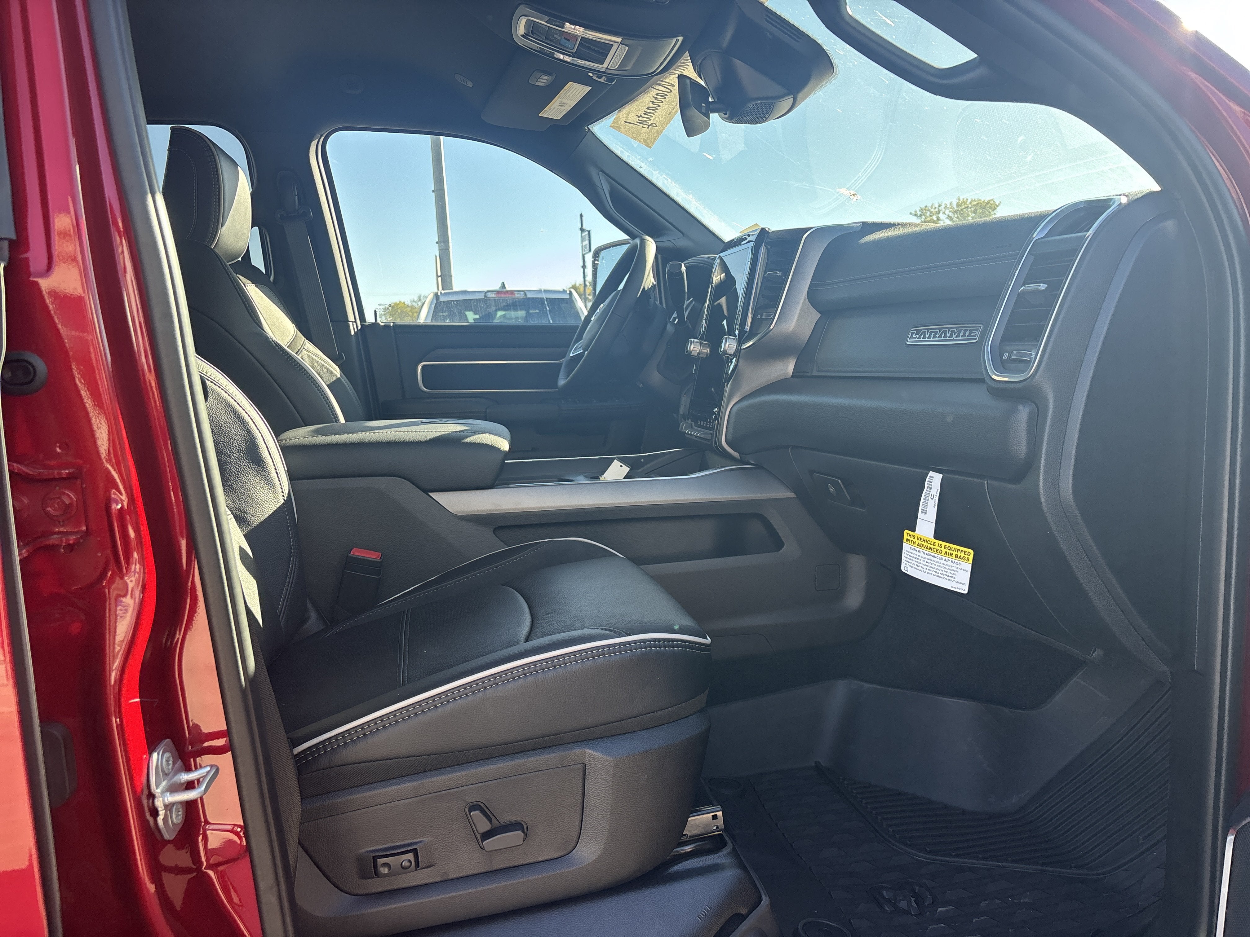 2027 RAM Ram 3500 RAM 3500 LARAMIE CREW CAB 4X4 8' BOX