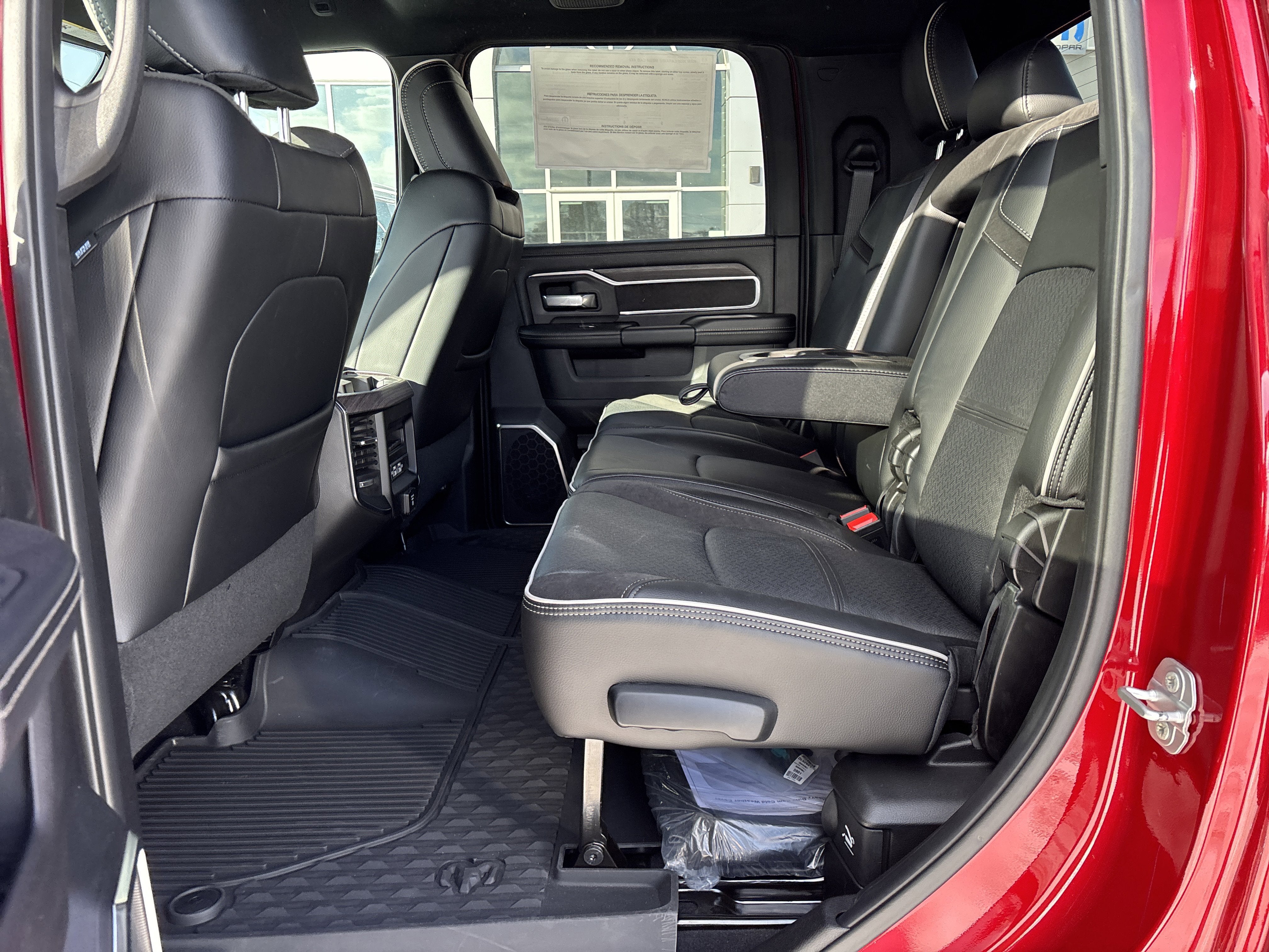 2026 RAM Ram 3500 RAM 3500 LARAMIE MEGA CAB 4X4 6'4' BOX