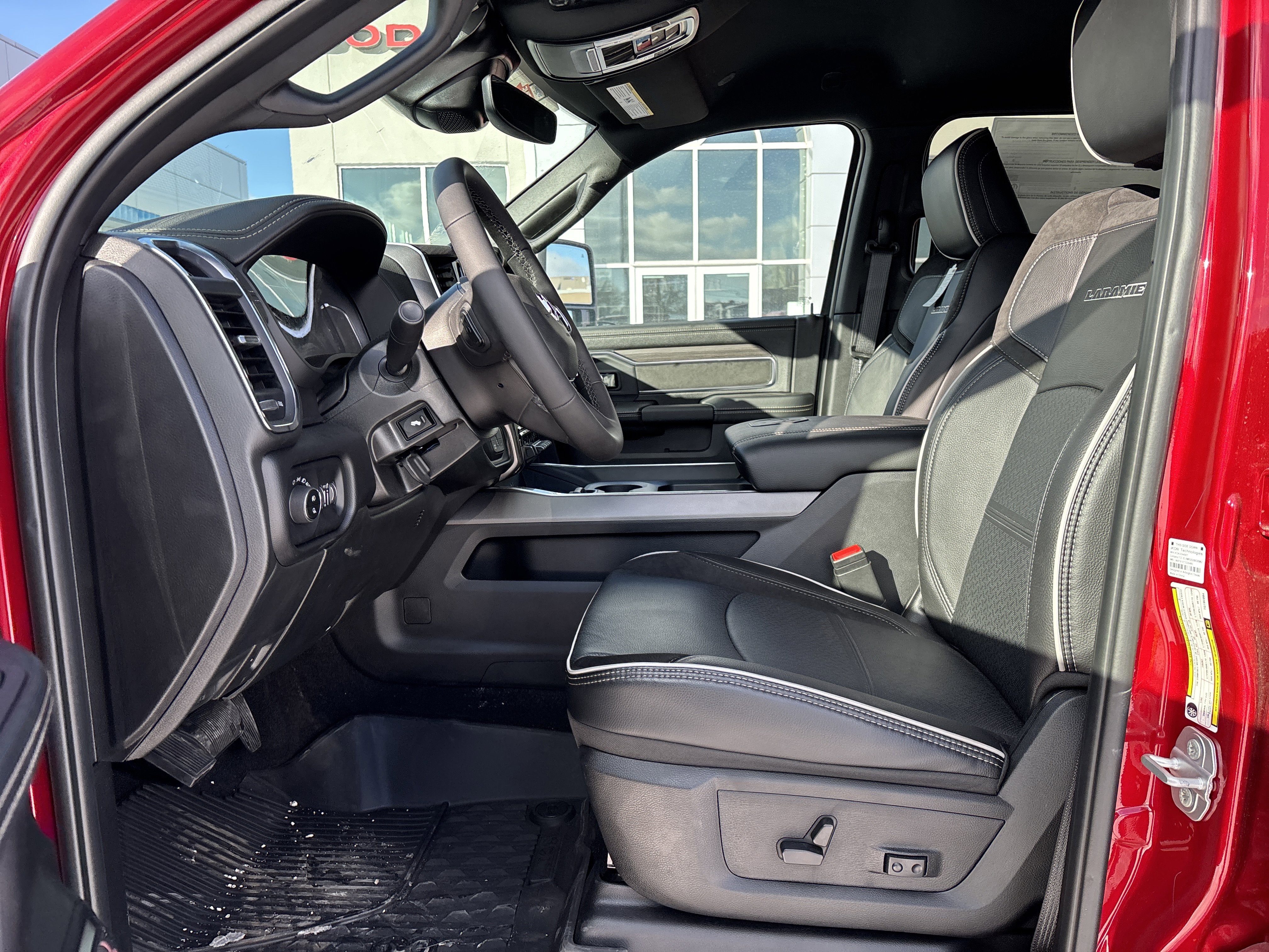 2026 RAM Ram 3500 RAM 3500 LARAMIE MEGA CAB 4X4 6'4' BOX