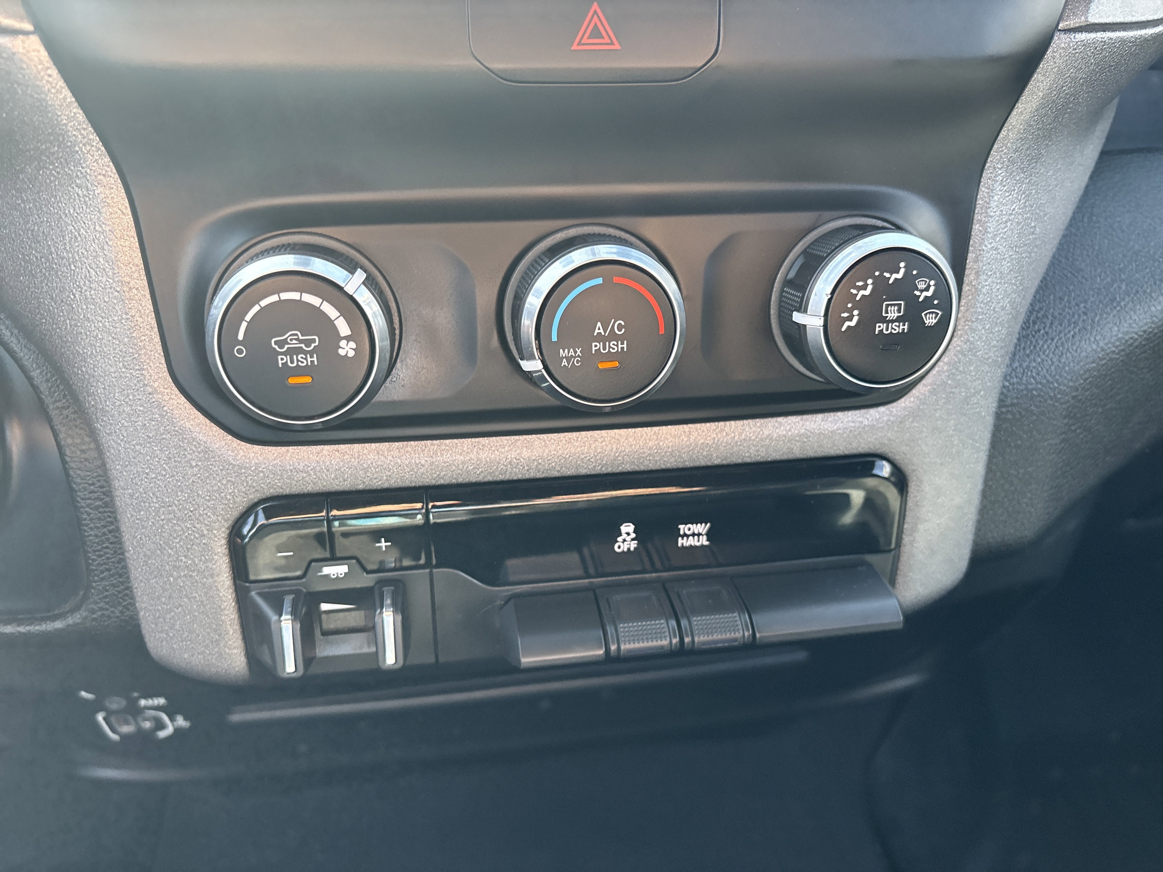 2021 RAM 2500 Tradesman Regular Cab 4x4 8' Box