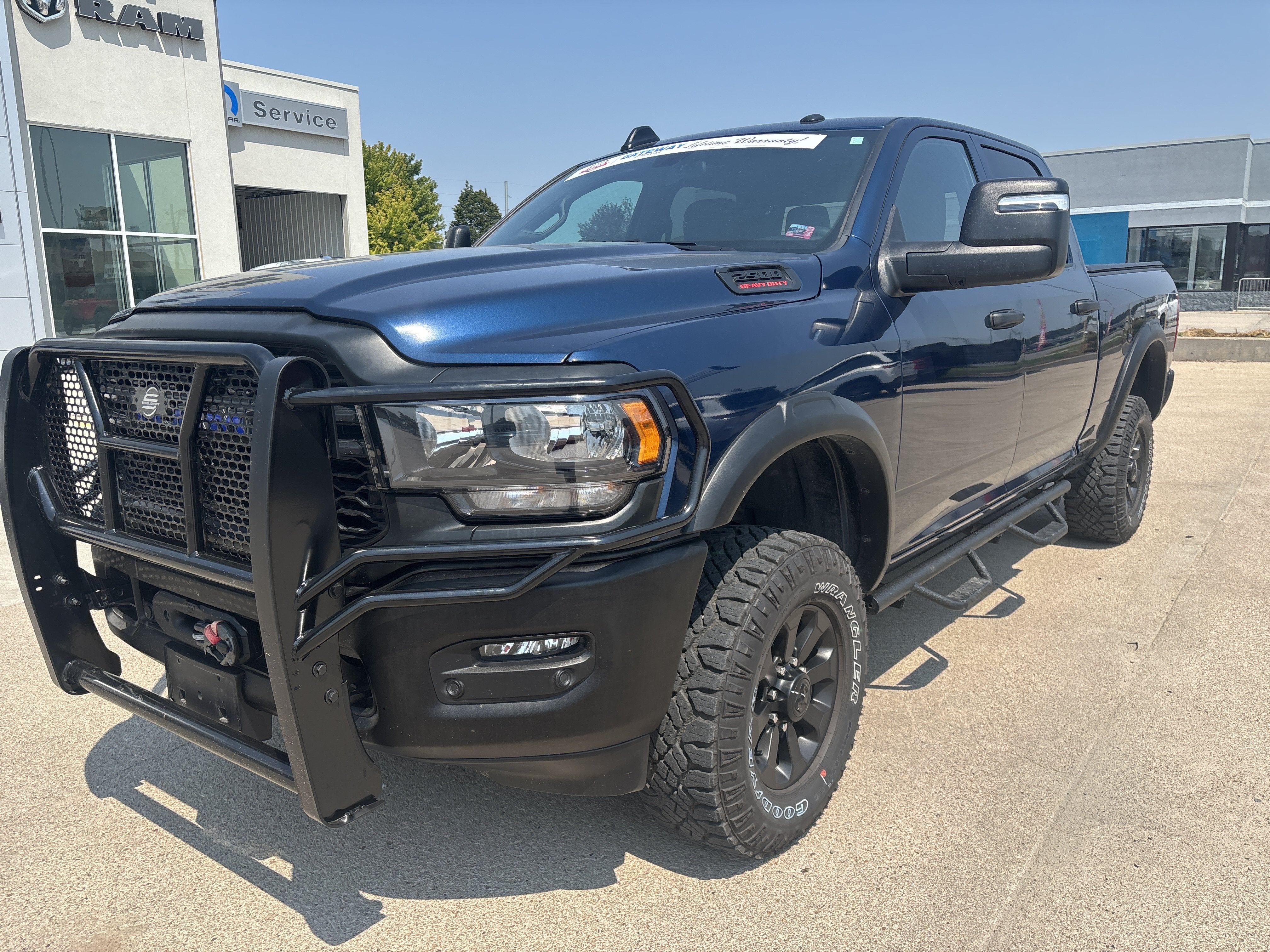 2024 RAM 2500 Tradesman Crew Cab 4x4 6'4' Box