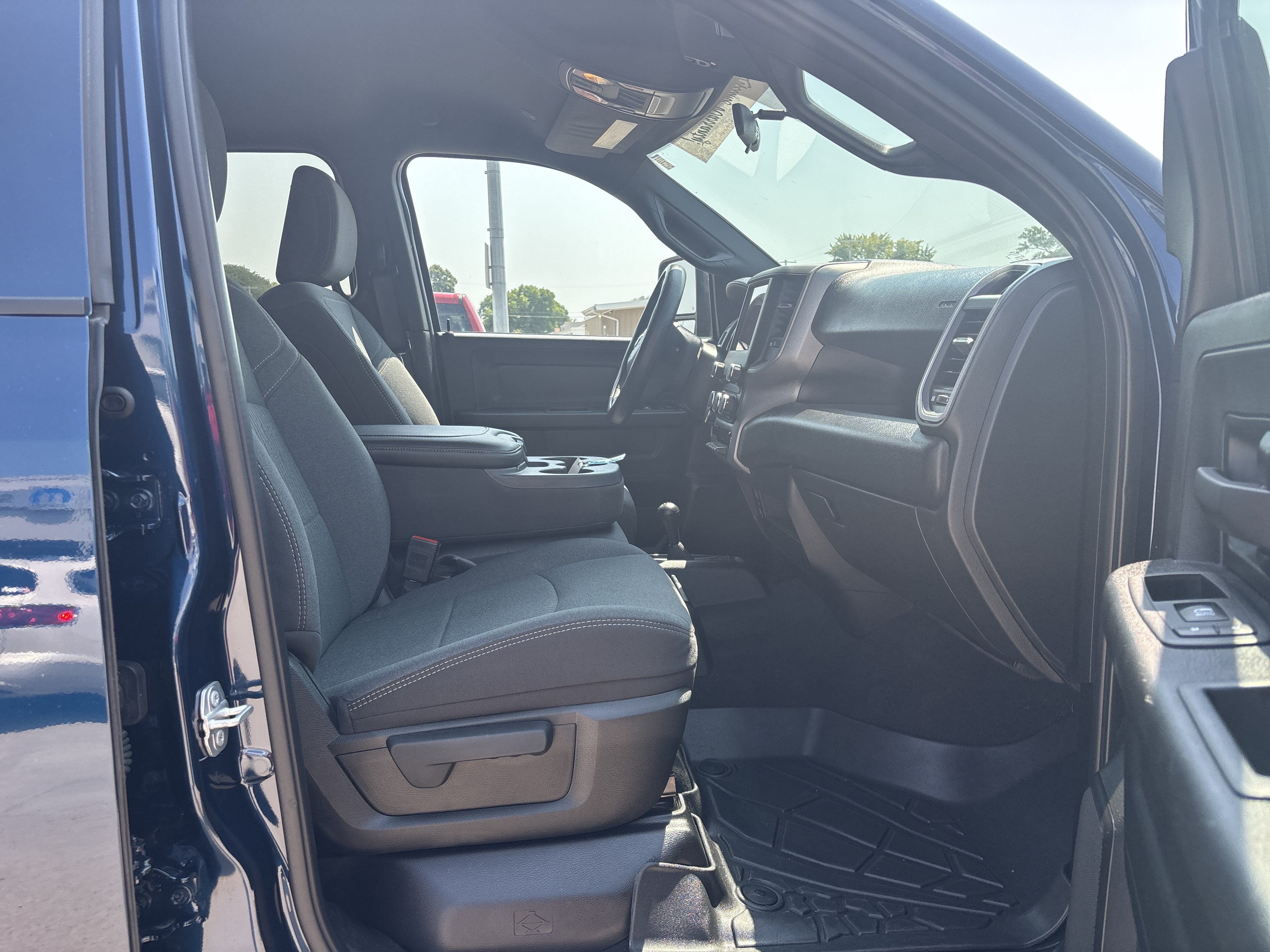 2024 RAM 2500 Tradesman Crew Cab 4x4 6'4' Box