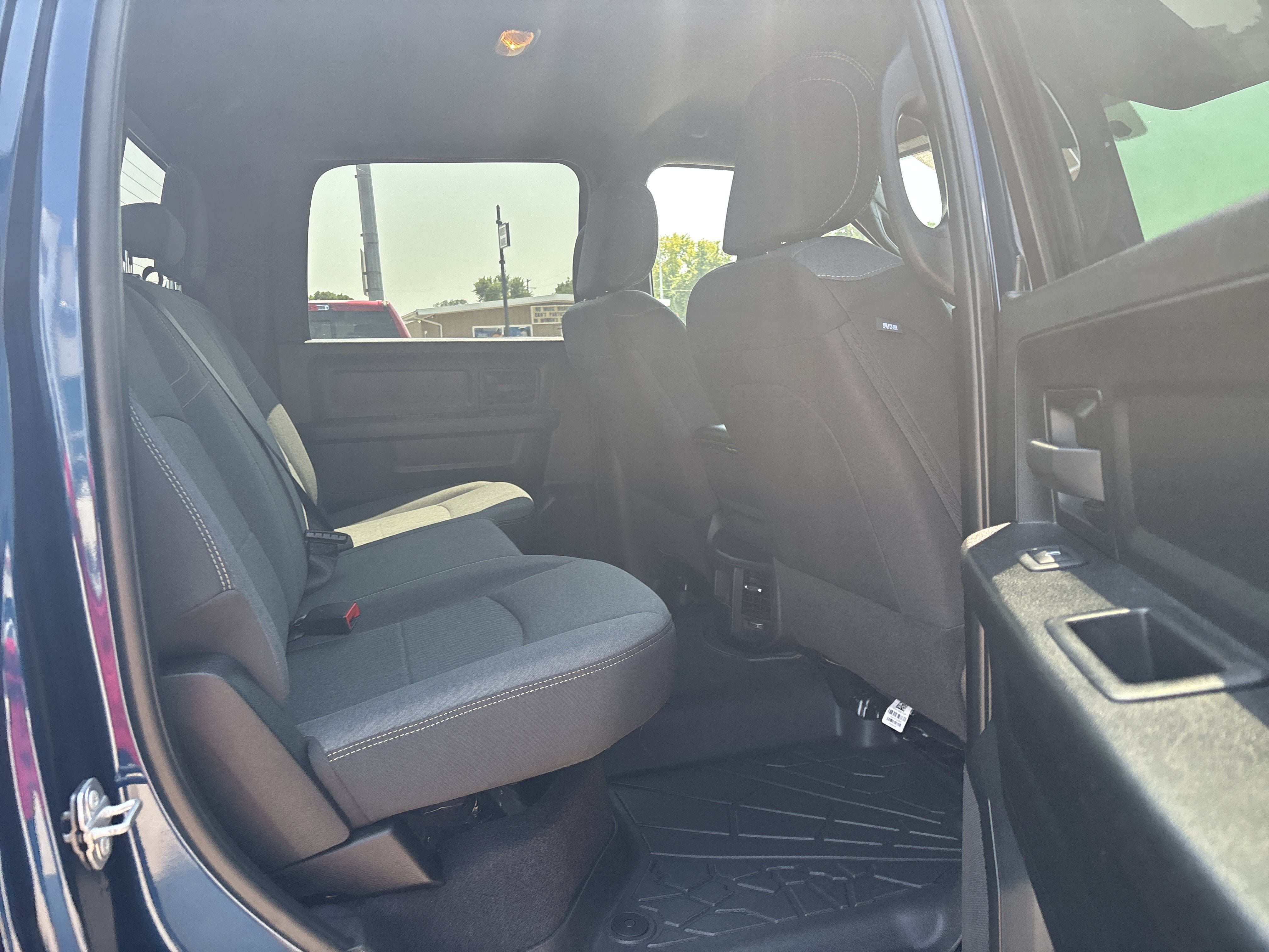 2024 RAM 2500 Tradesman Crew Cab 4x4 6'4' Box