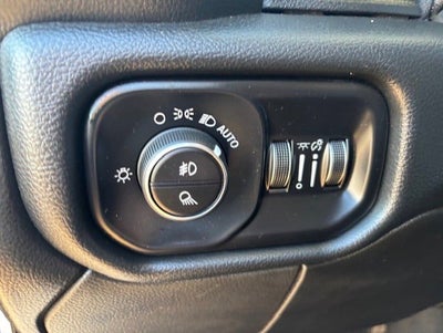 2019 RAM 2500 Laramie Crew Cab 4x4 6'4' Box