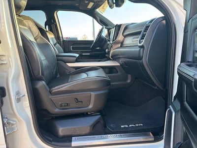 2019 RAM 2500 Laramie Crew Cab 4x4 6'4' Box