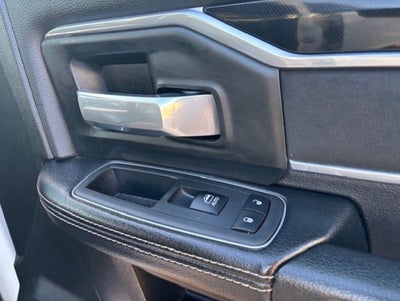2019 RAM 2500 Laramie Crew Cab 4x4 6'4' Box